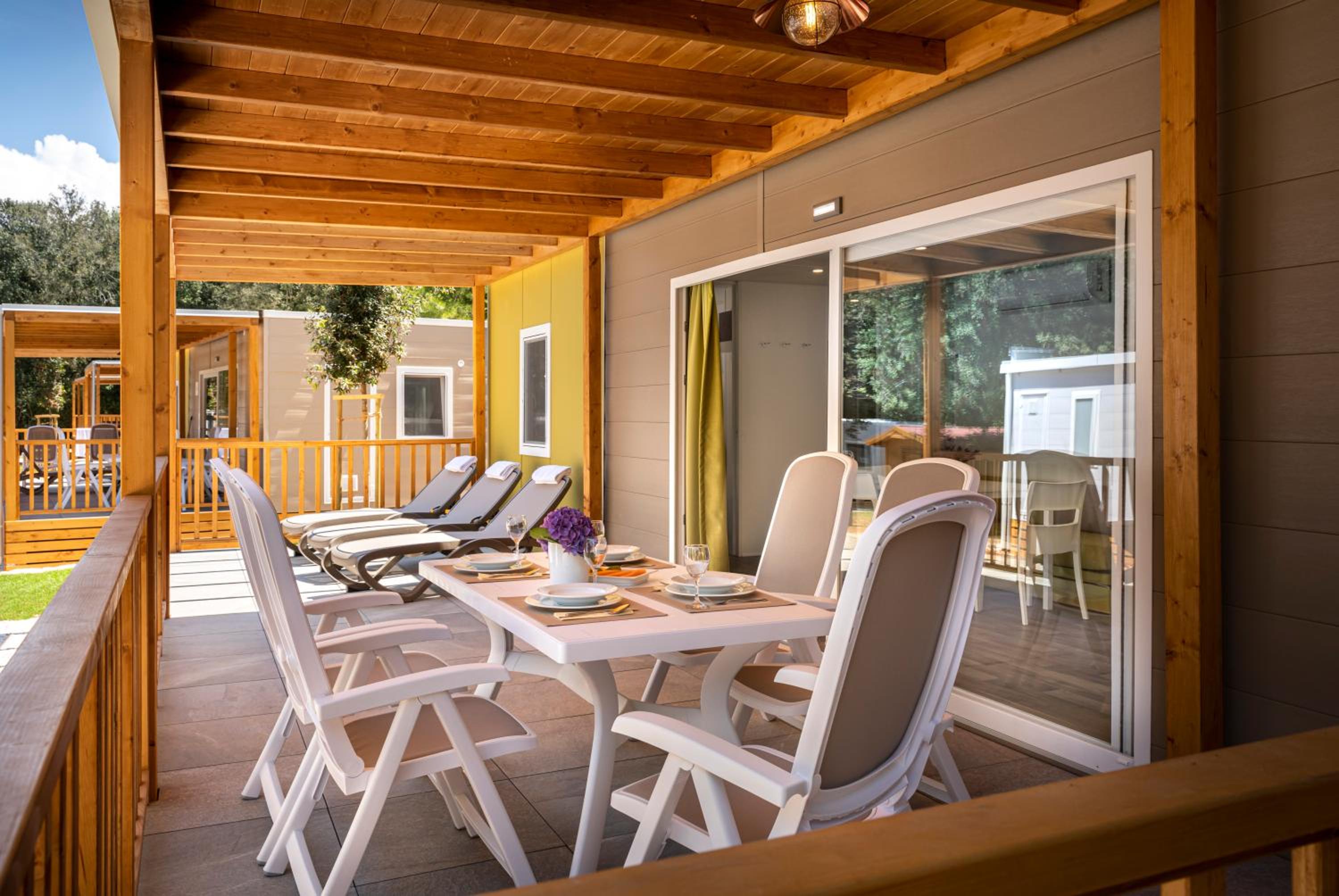 Superior Family Mobile Home - Photo 17