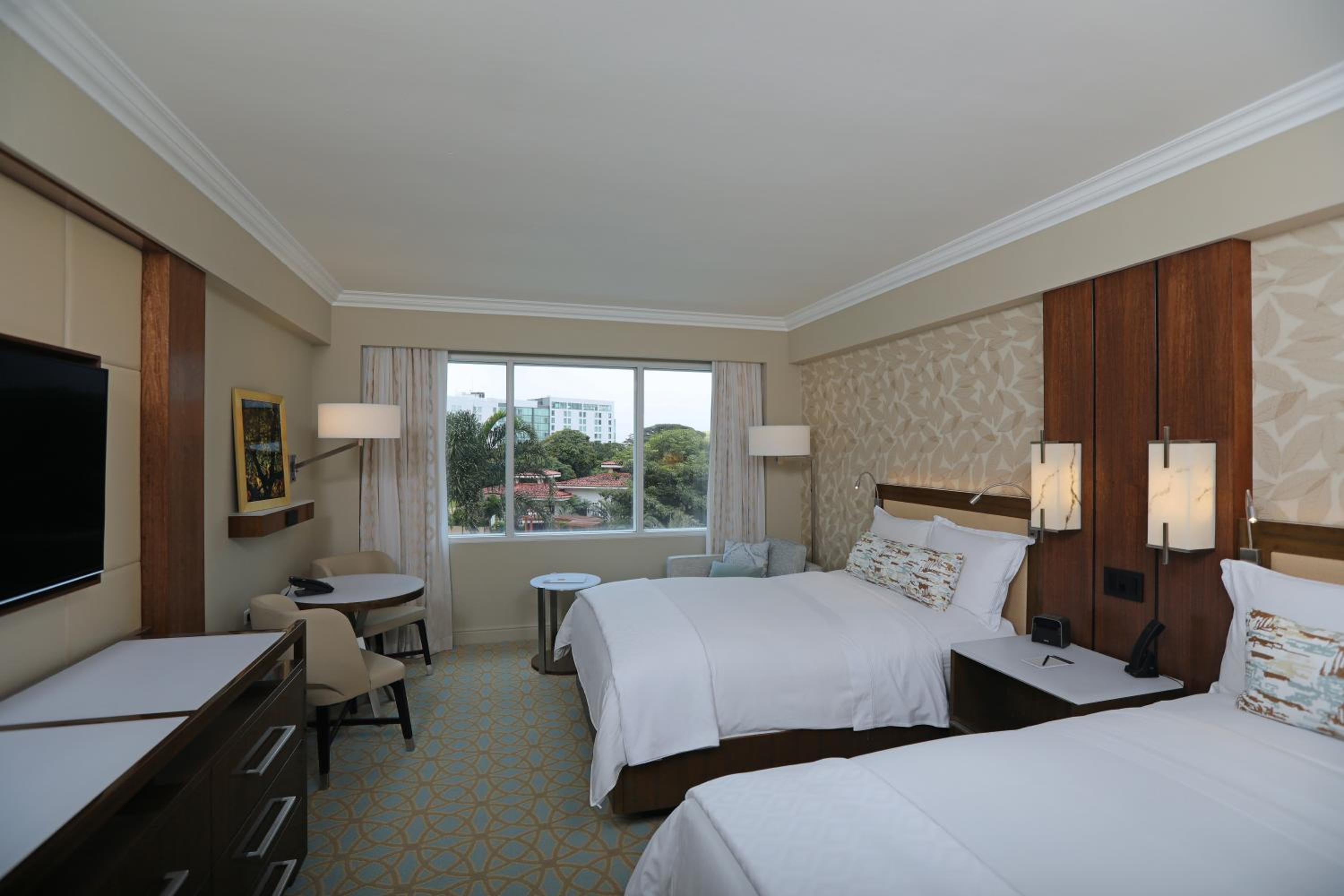 Classic Double Room with Two Double Beds - Photo 5