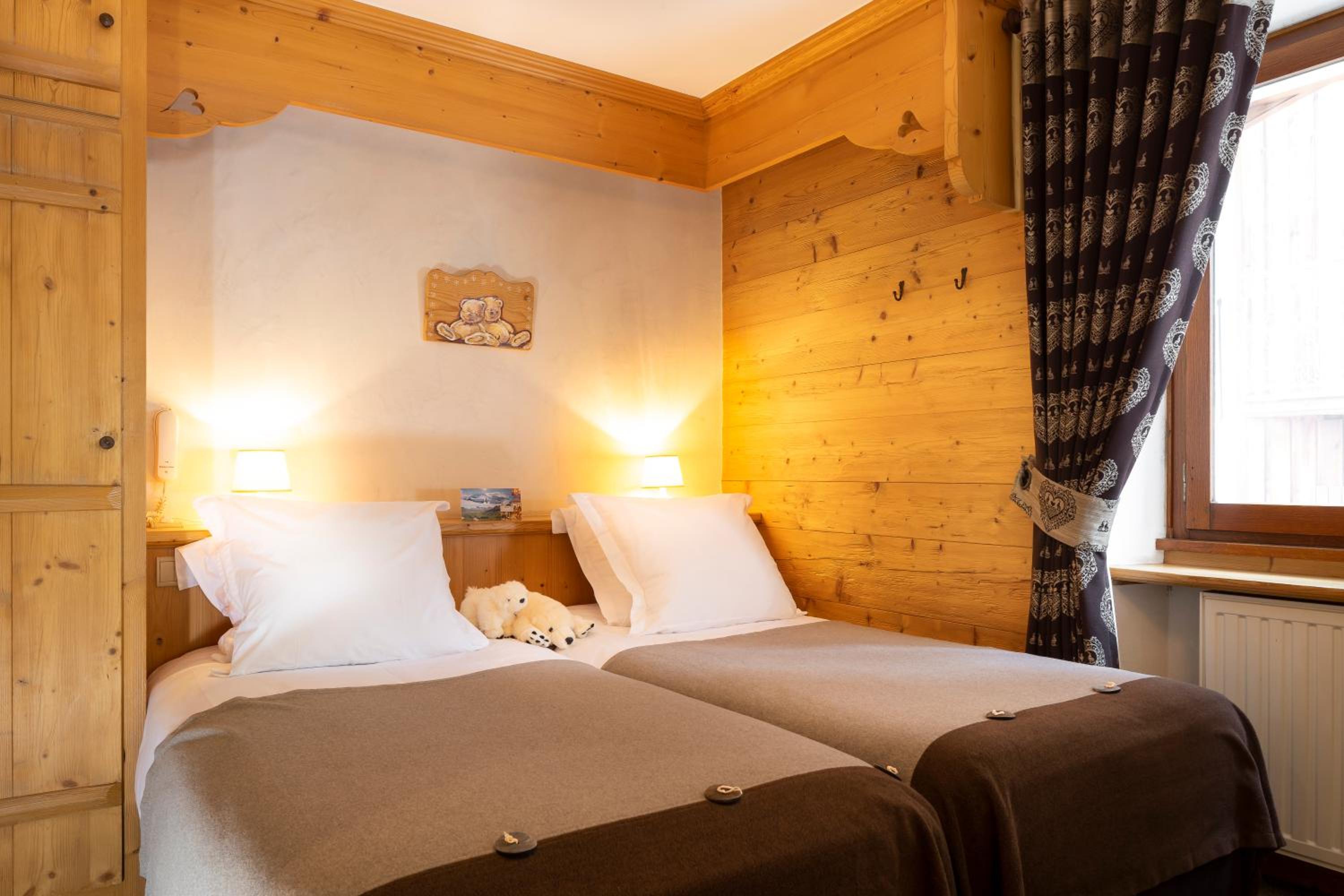 Standard Double Room - Photo 5