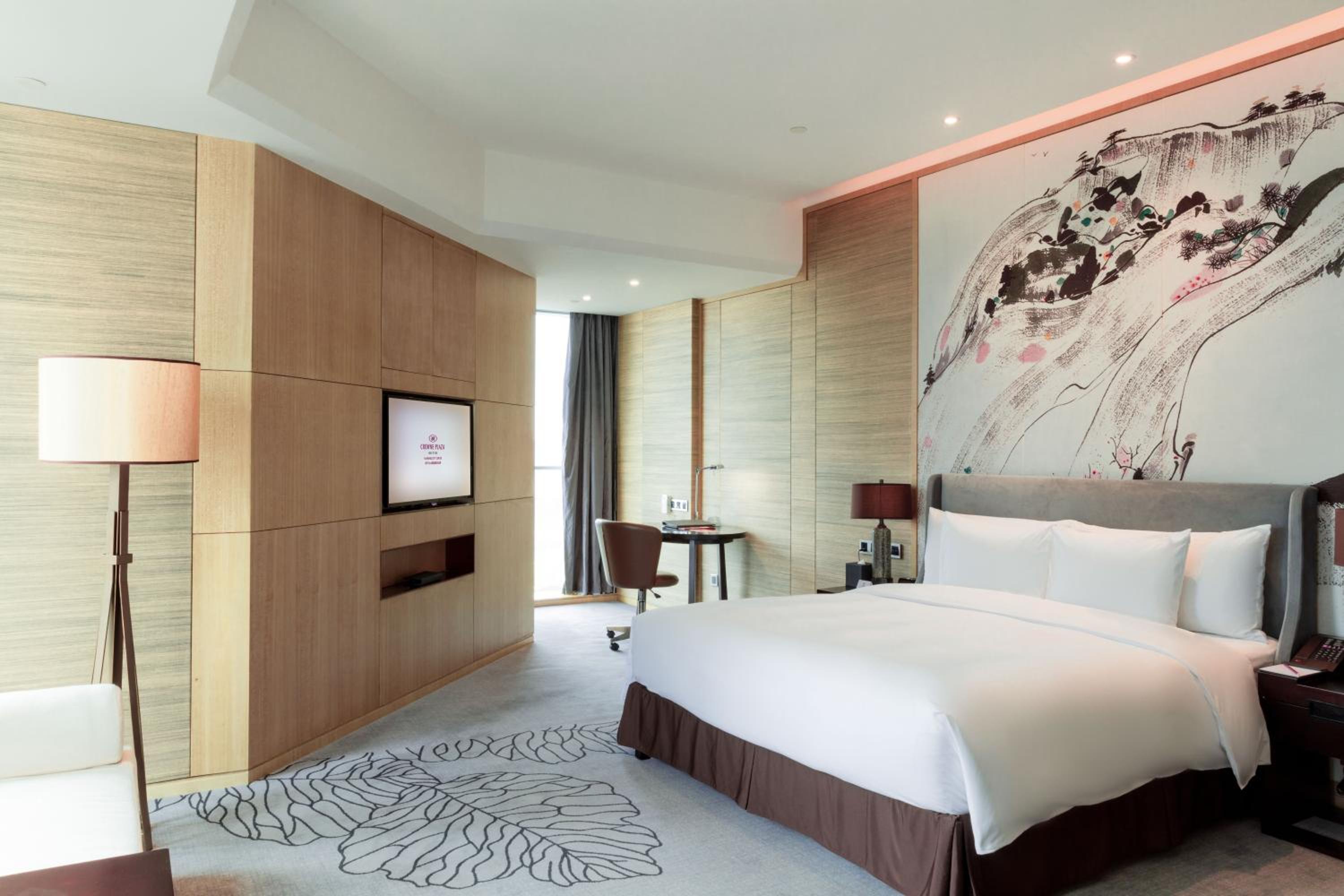 Standard King Room - Photo 5