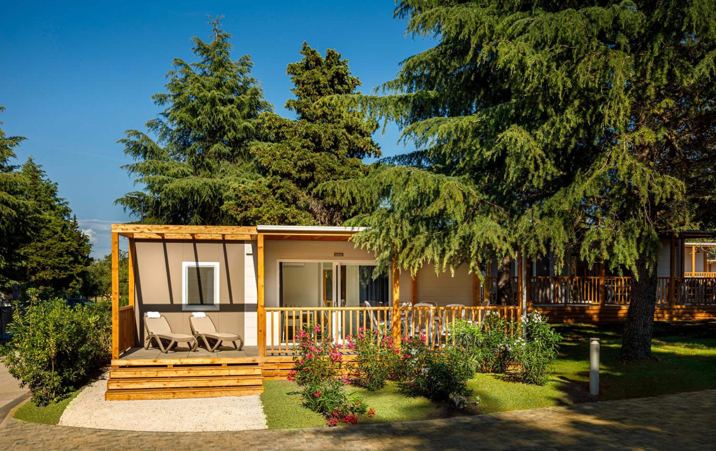 Superior Mobile Home - Photo 3