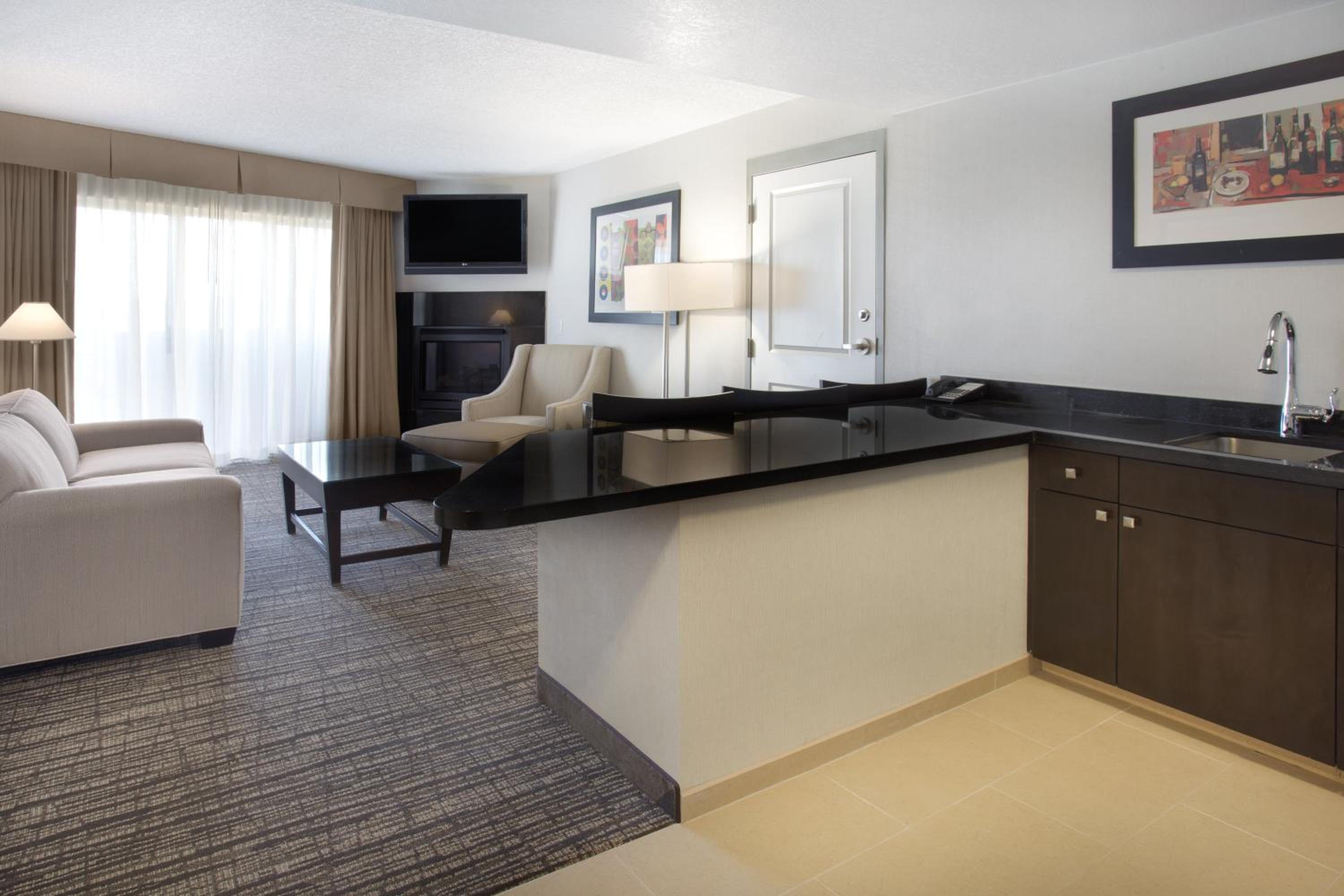 One-Bedroom King Suite with Mobility Accessible Roll-In Shower - Photo 1