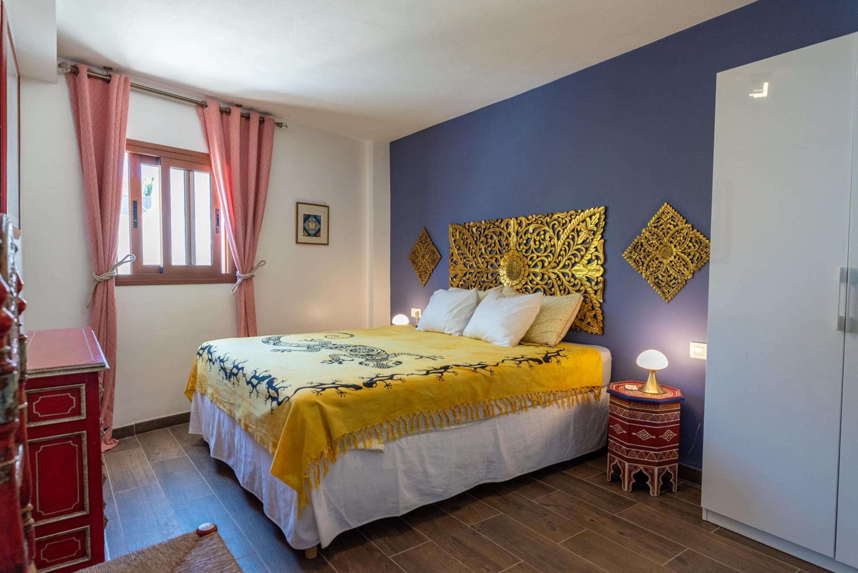 Deluxe Suite with Sea View photo 2