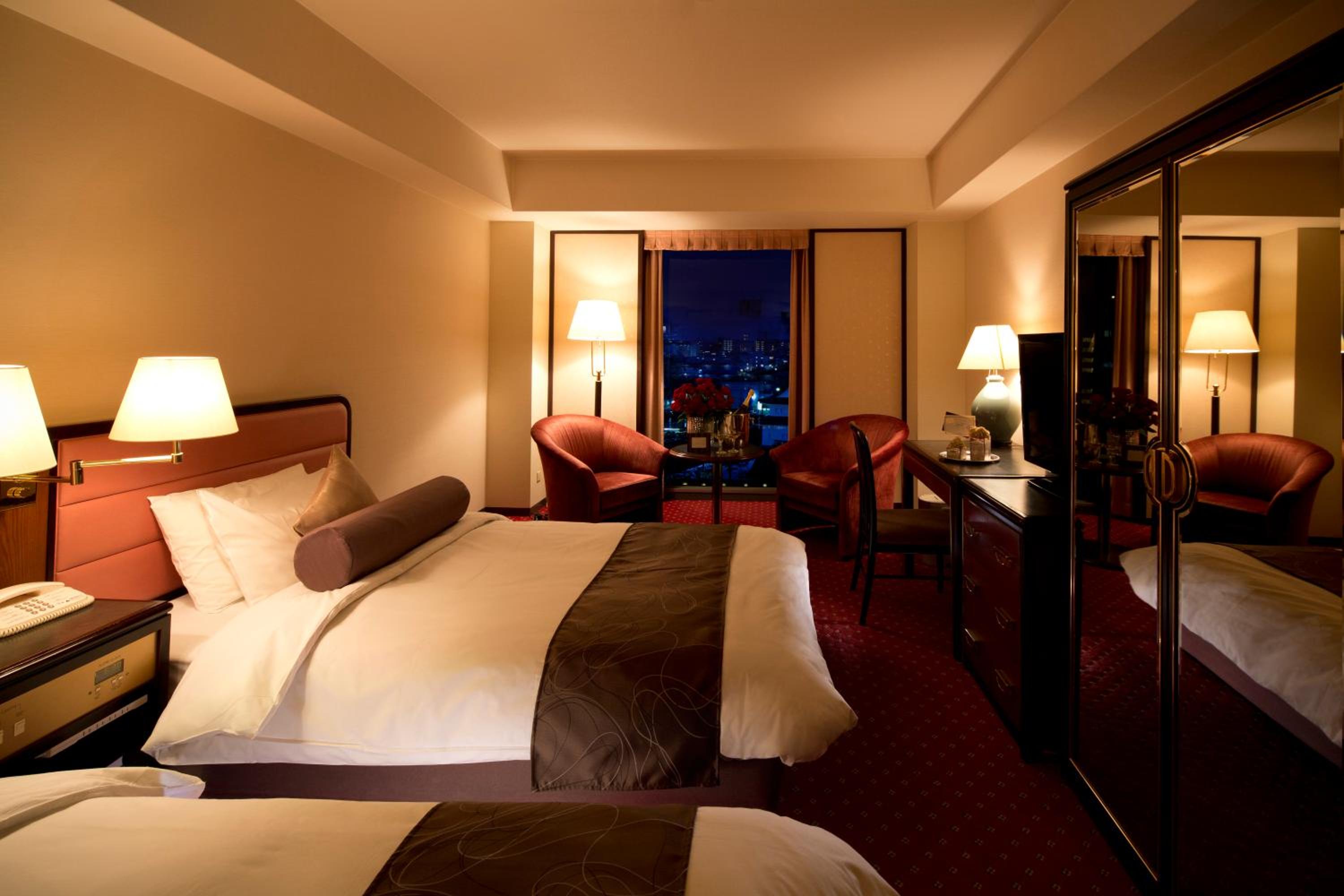 Double Room with Two Double Beds - Non-Smoking - Photo 2