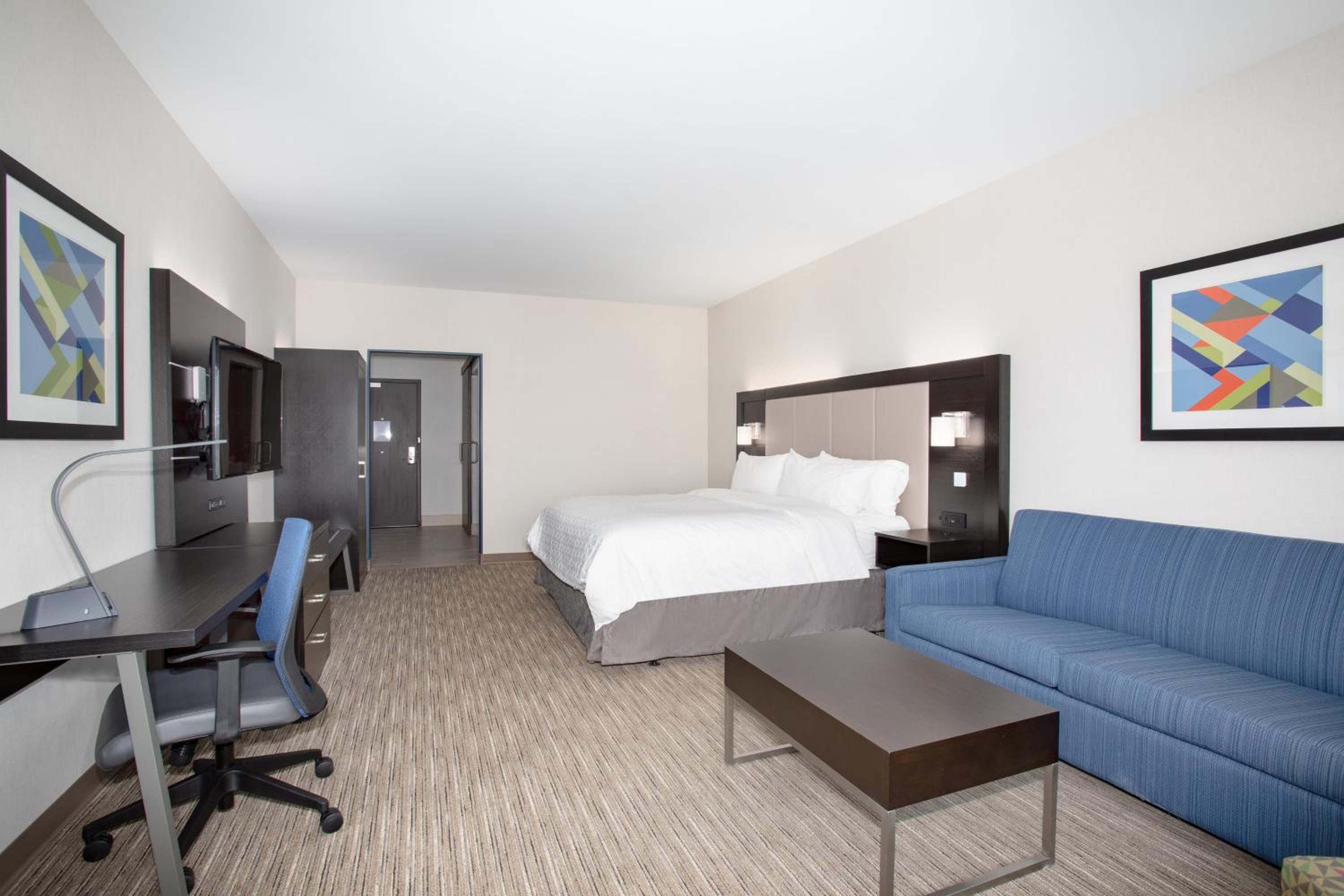 One-Bedroom Suite - Disability Access/Non-Smoking photo 1