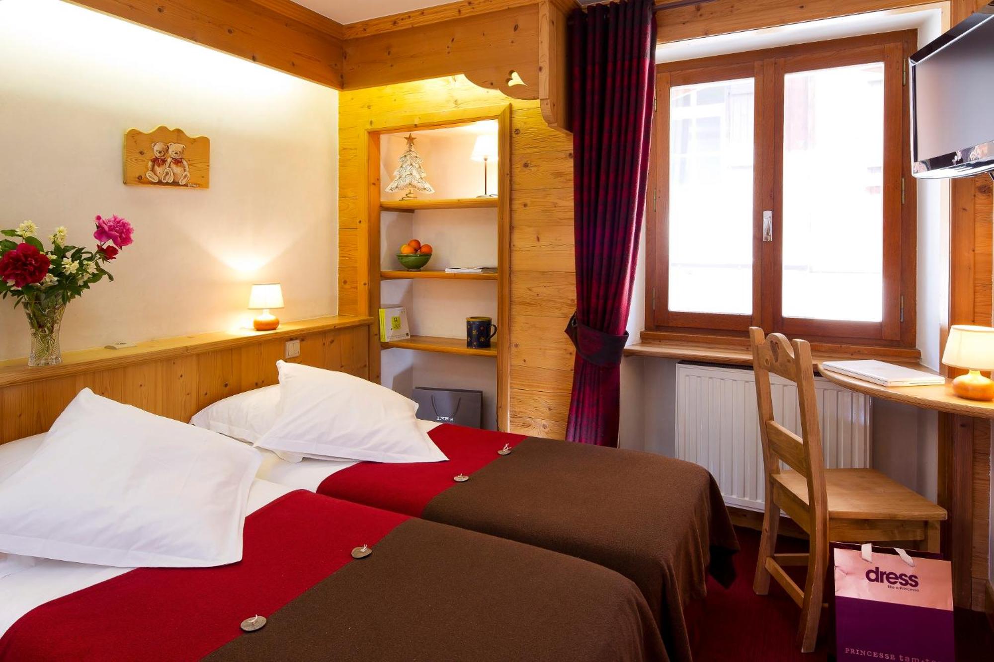Standard Double Room - Photo 1