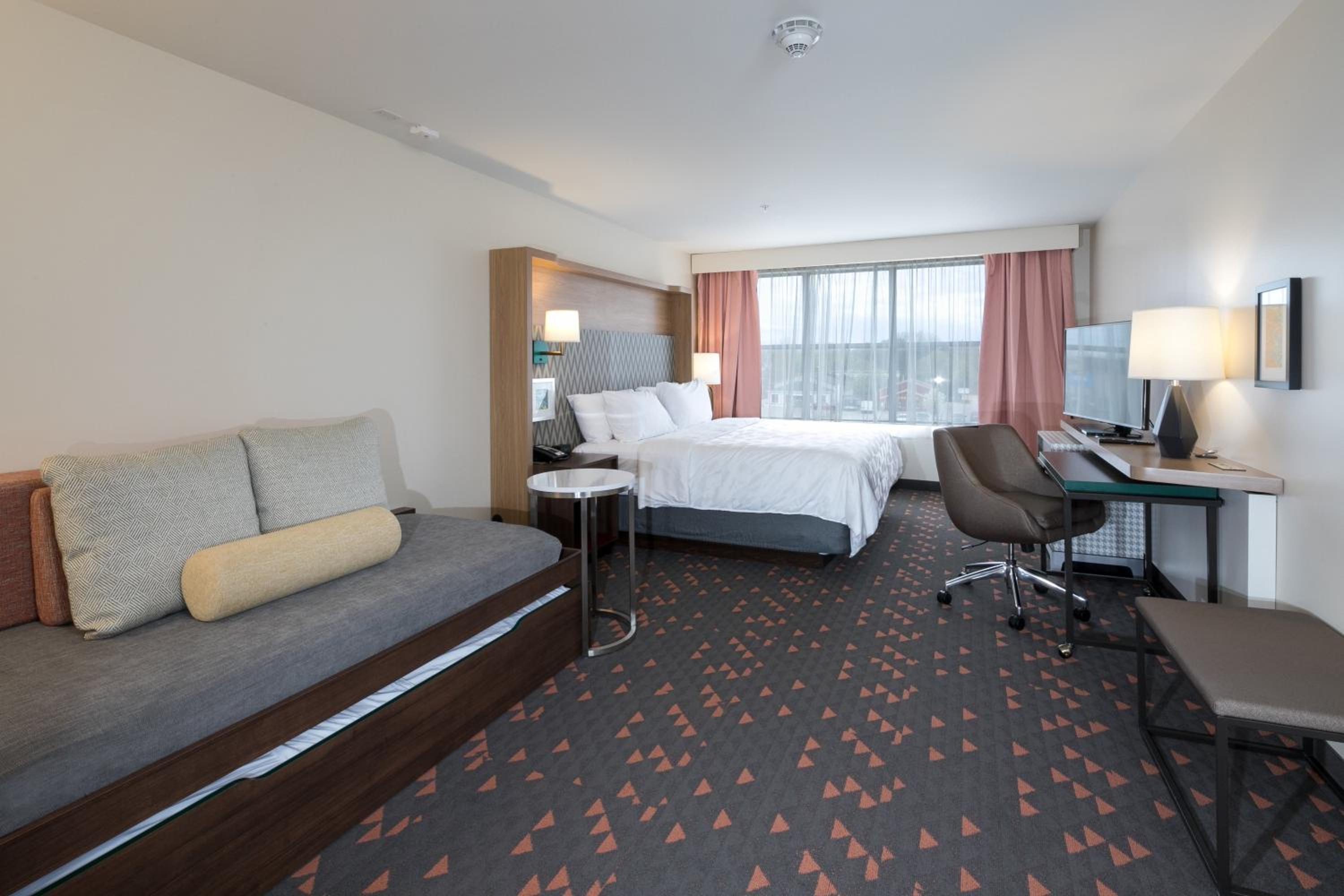 Triple Room - Non-Smoking photo 3