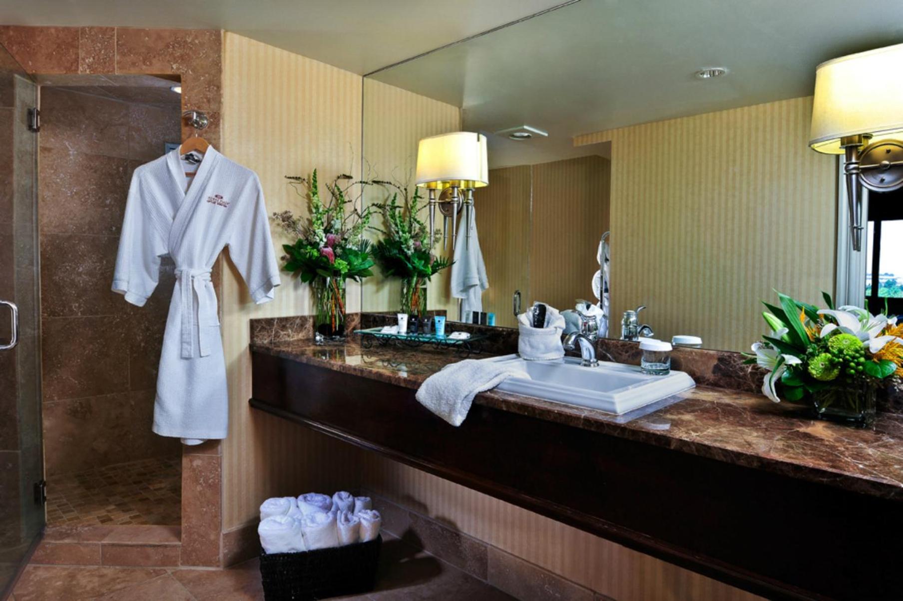 Executive Suite - Non-Smoking