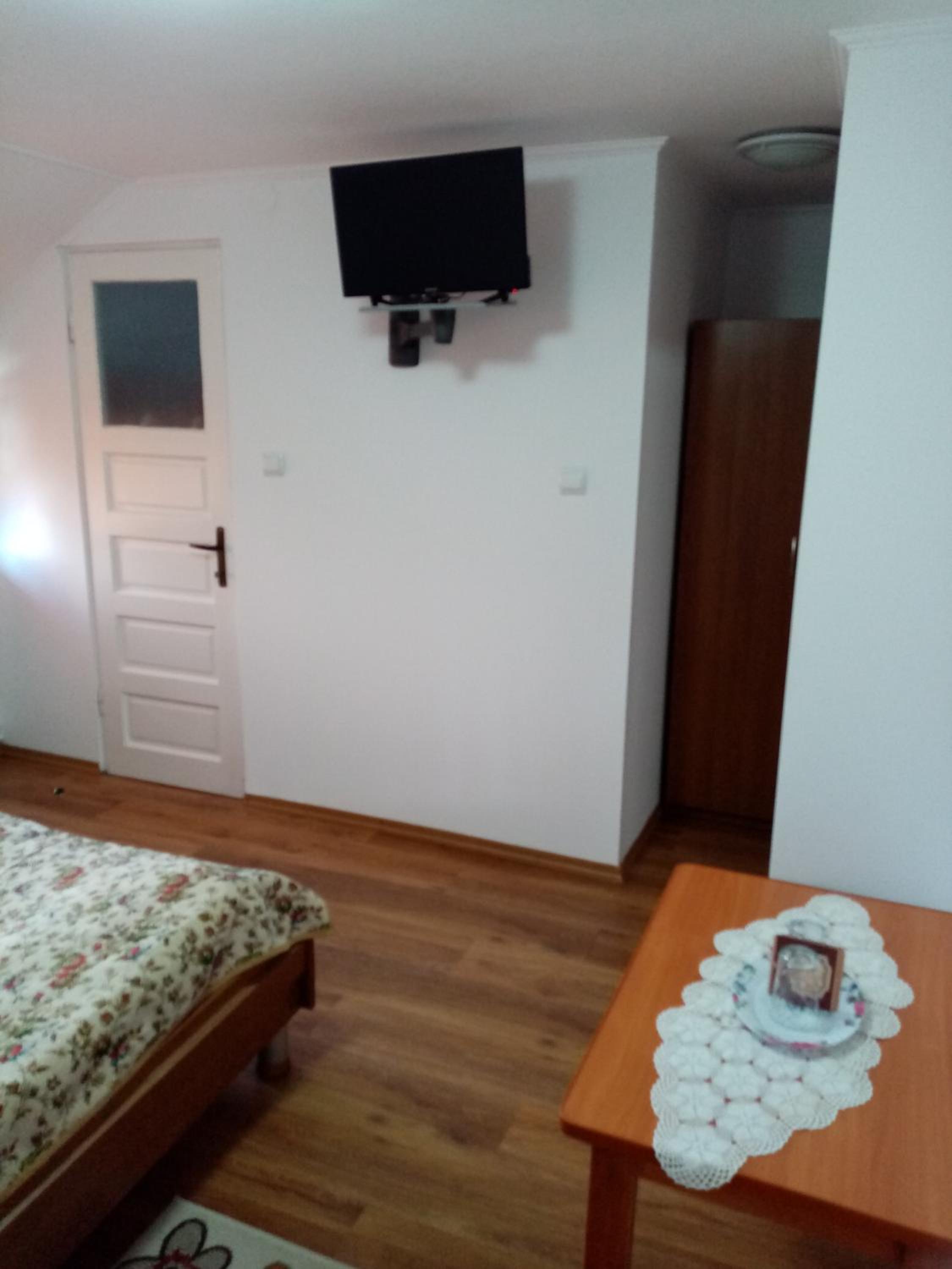 Double or Twin Room - Photo 7