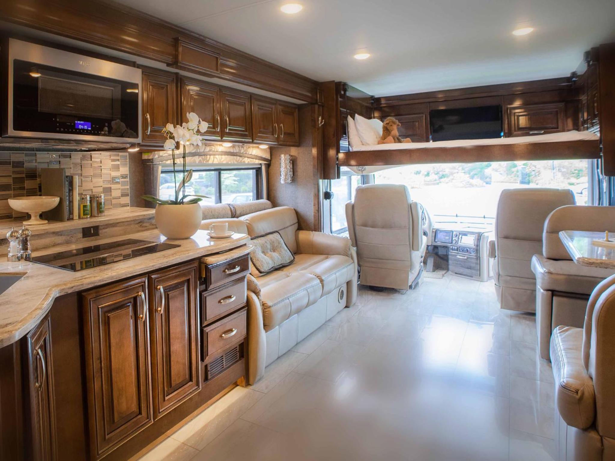 Mobile Home thumbnail 6