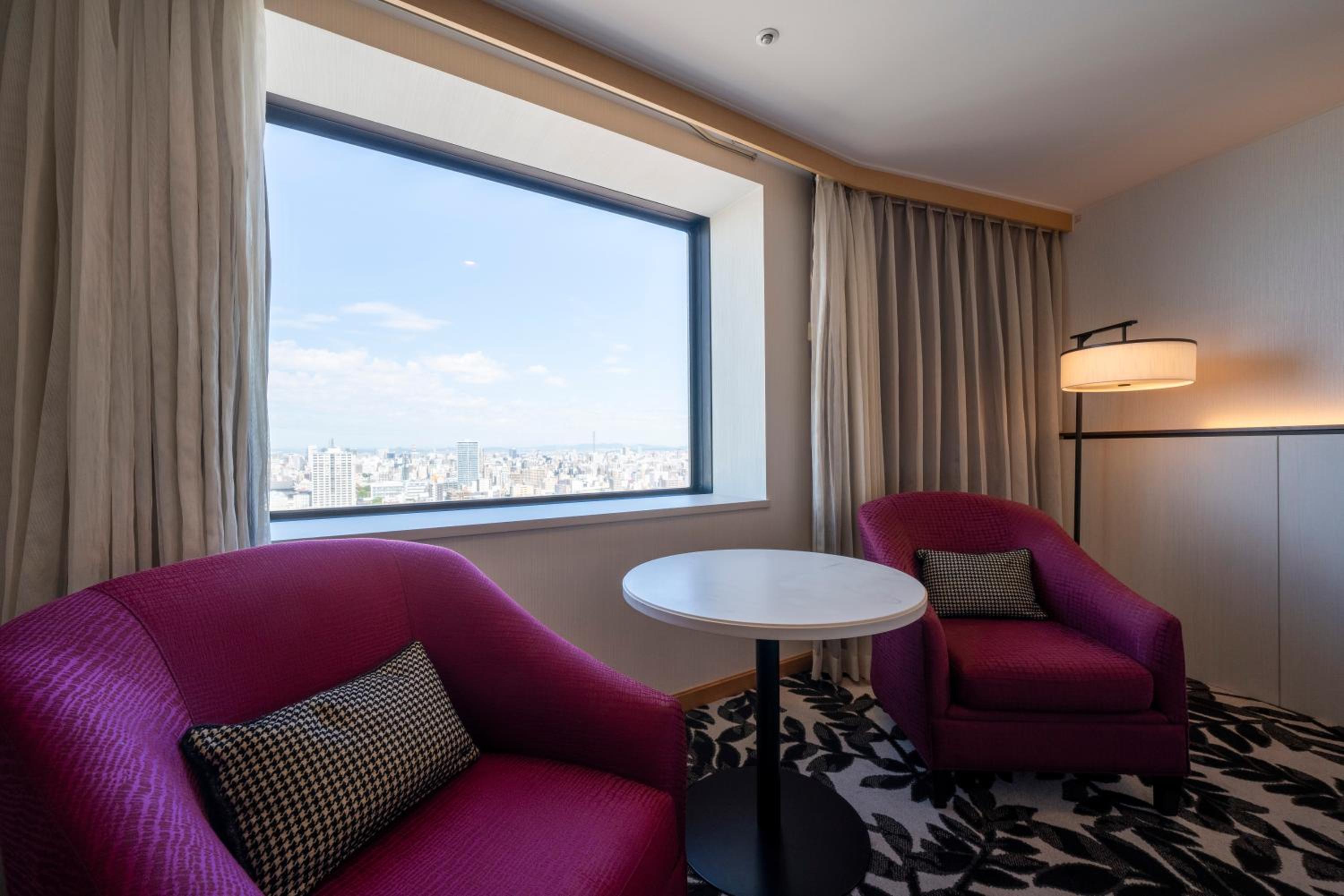 Premium Twin Room with City View - High Floor - Photo 4