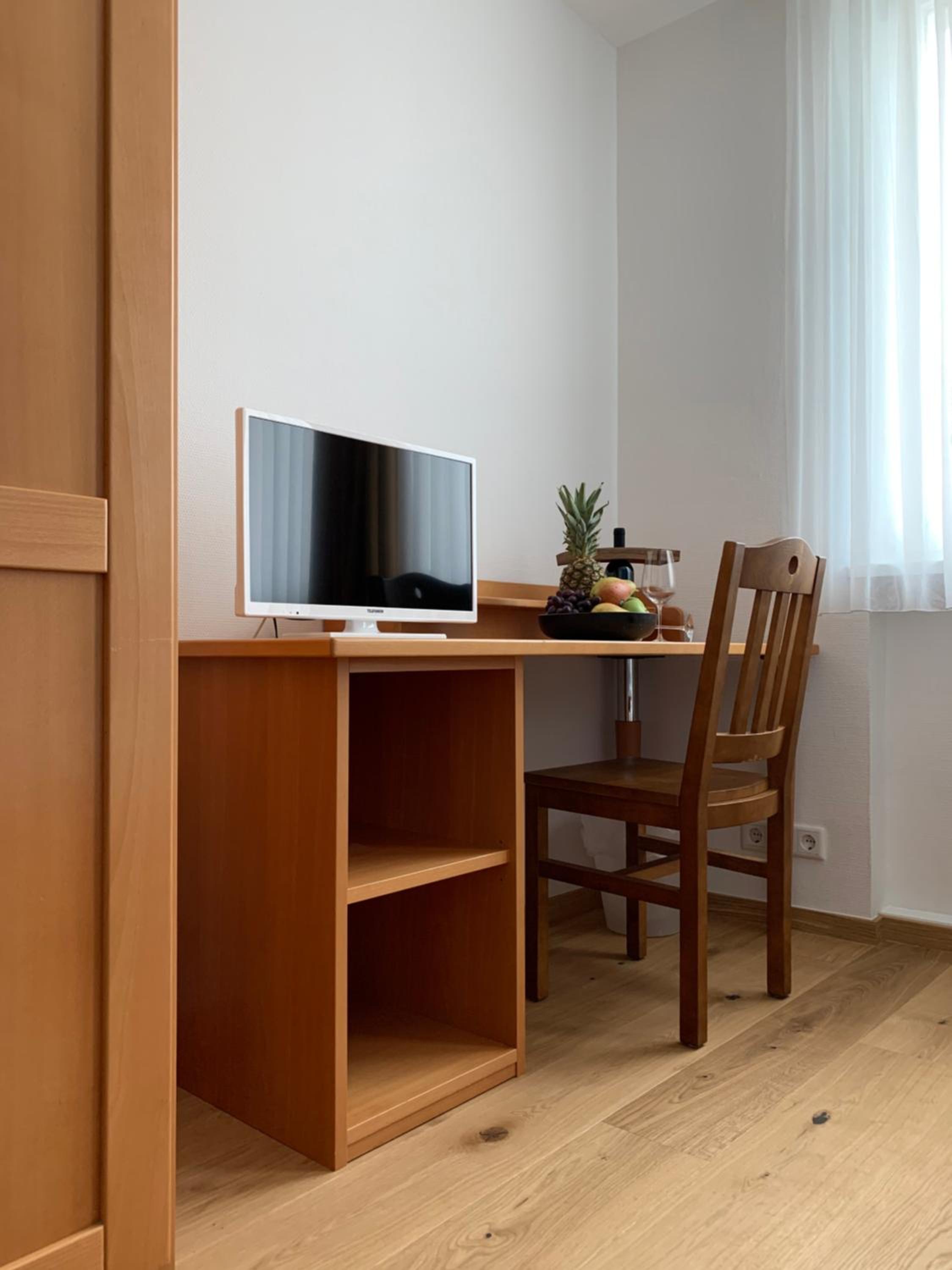 Standard Double Room - Photo 4