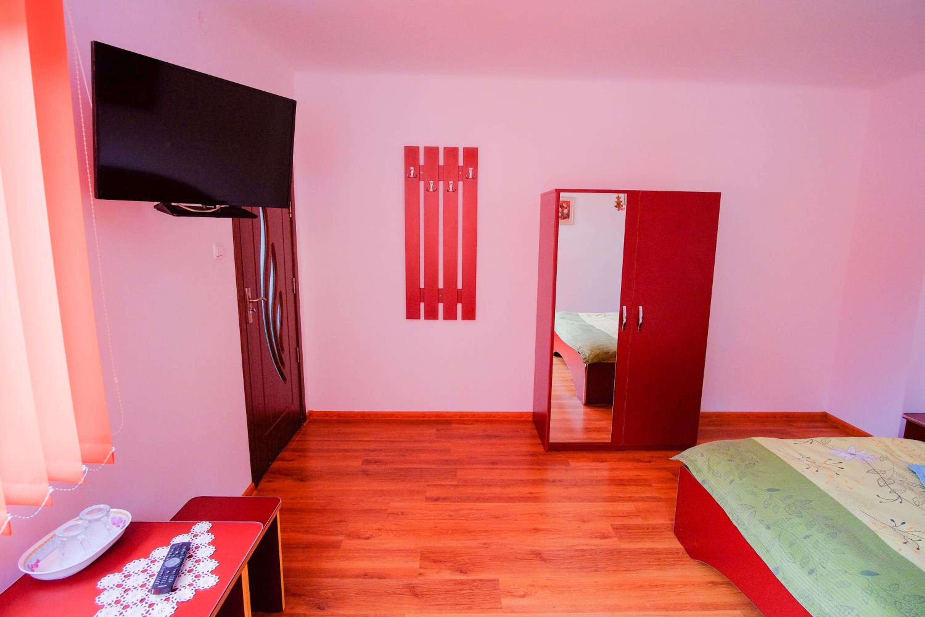 Two-Bedroom Apartment - Photo 2