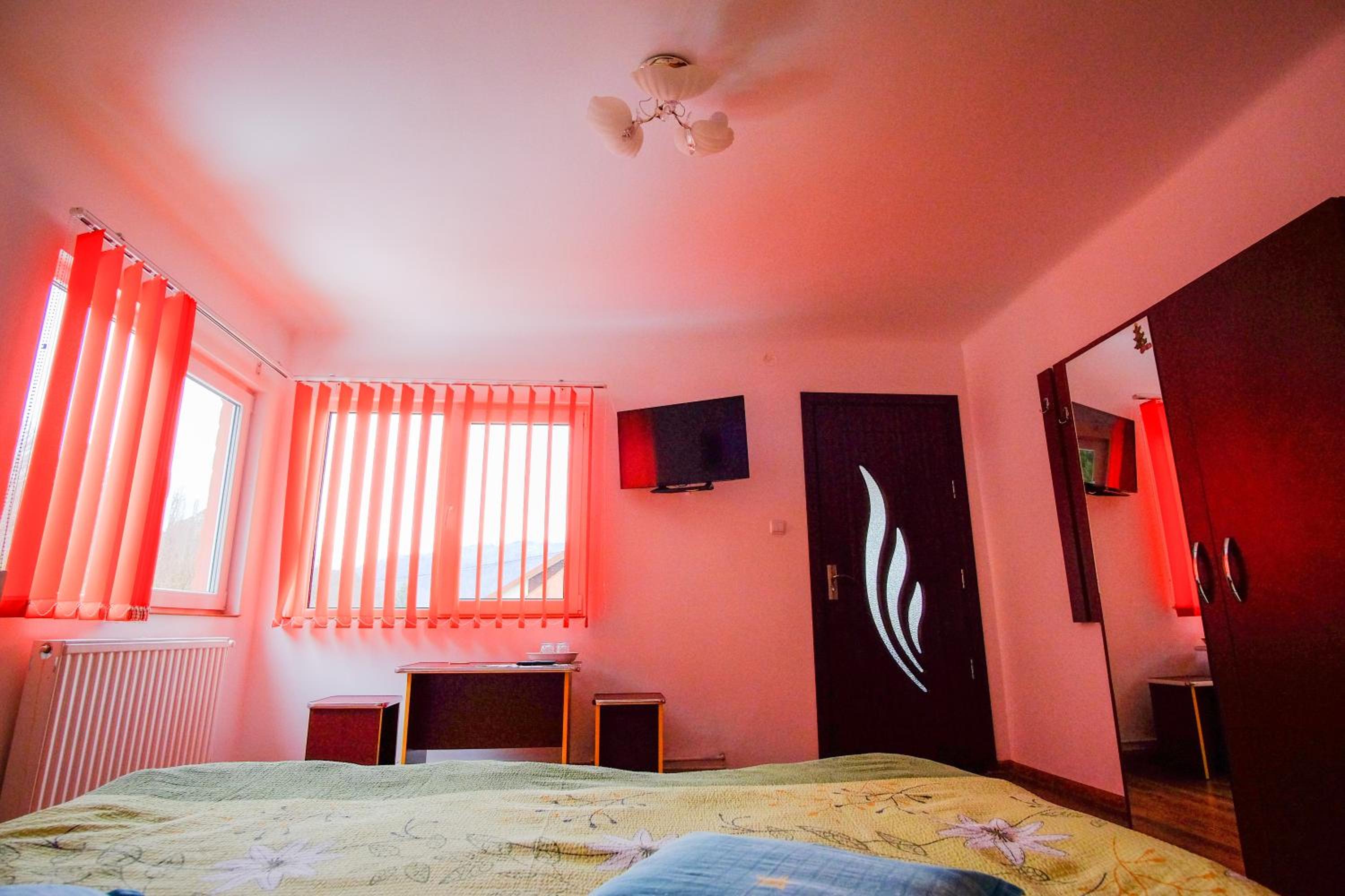 Two-Bedroom Apartment - Photo 20