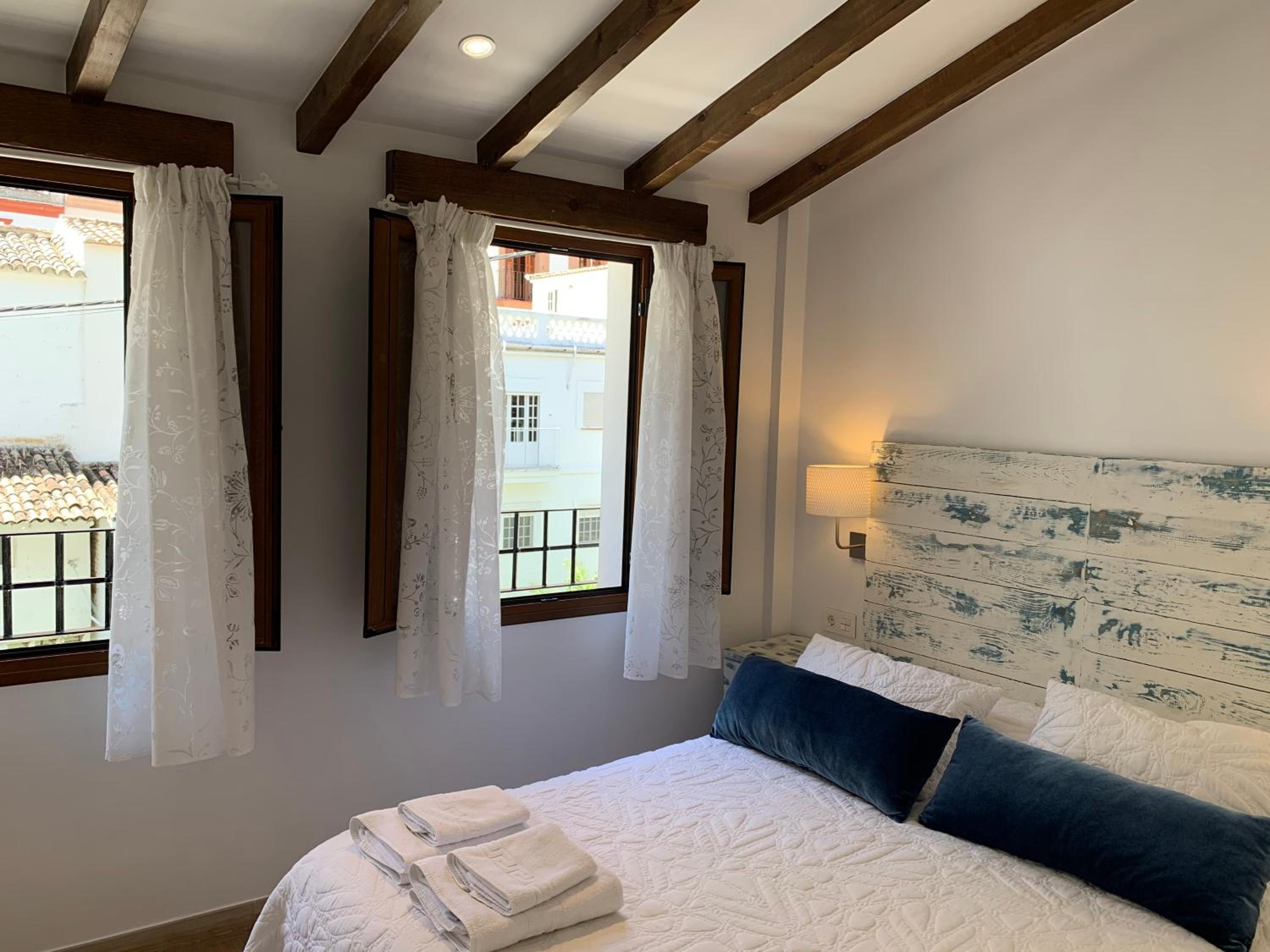 Two-Bedroom House - Photo 1