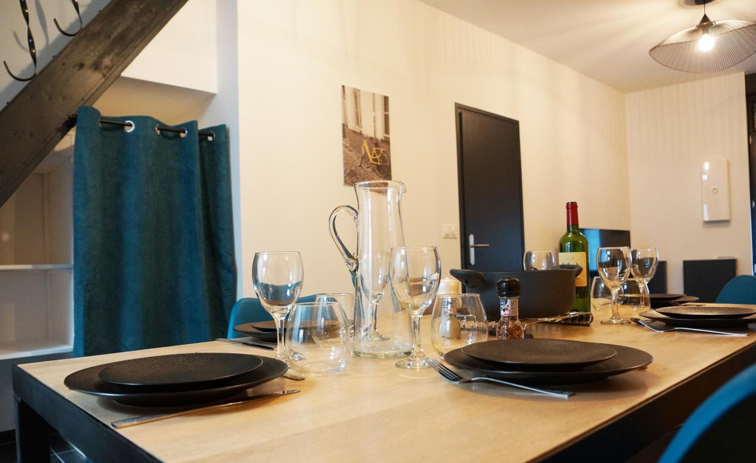 Three-Bedroom Apartment - Photo 4