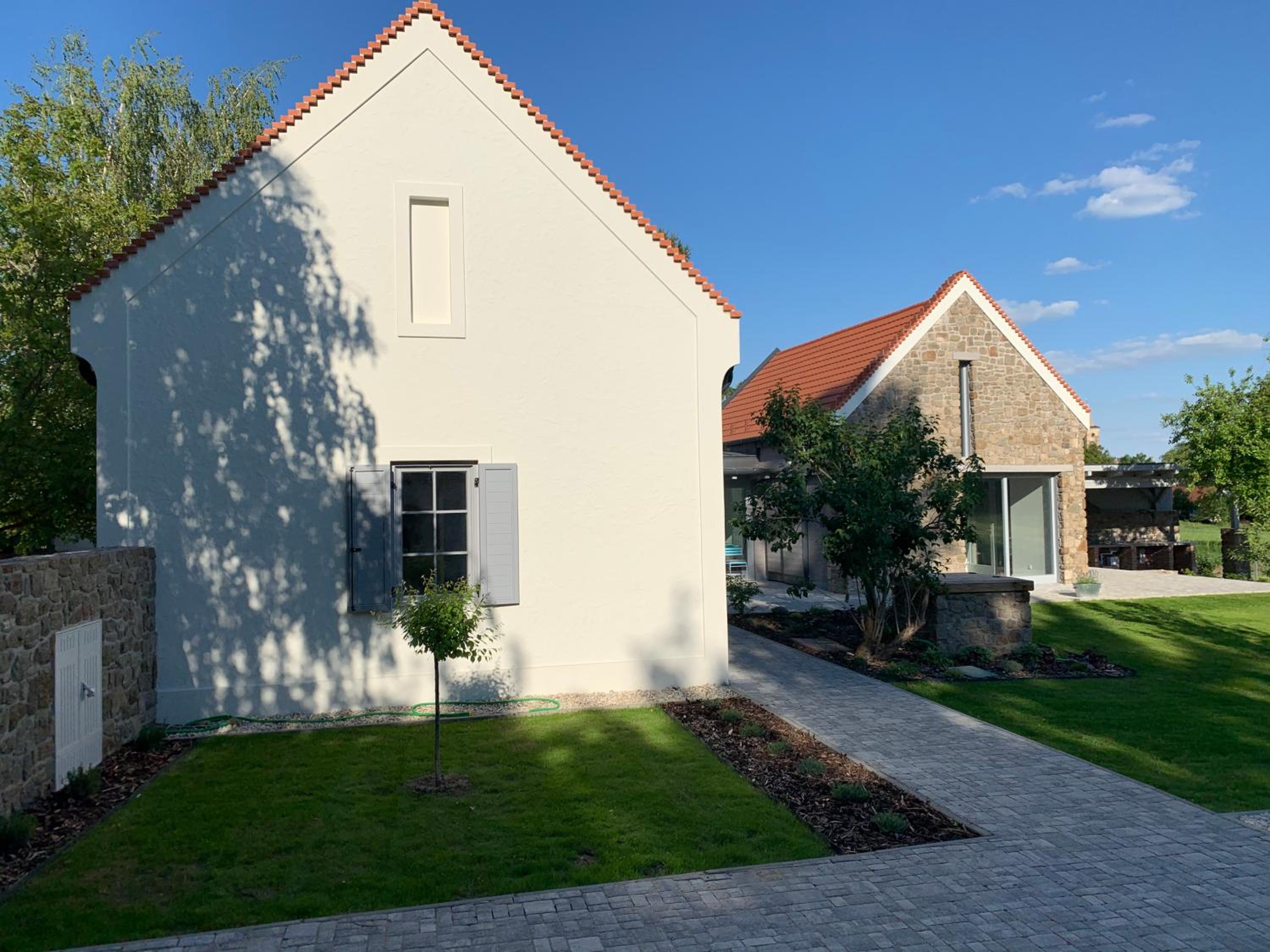 Five-Bedroom House photo 2