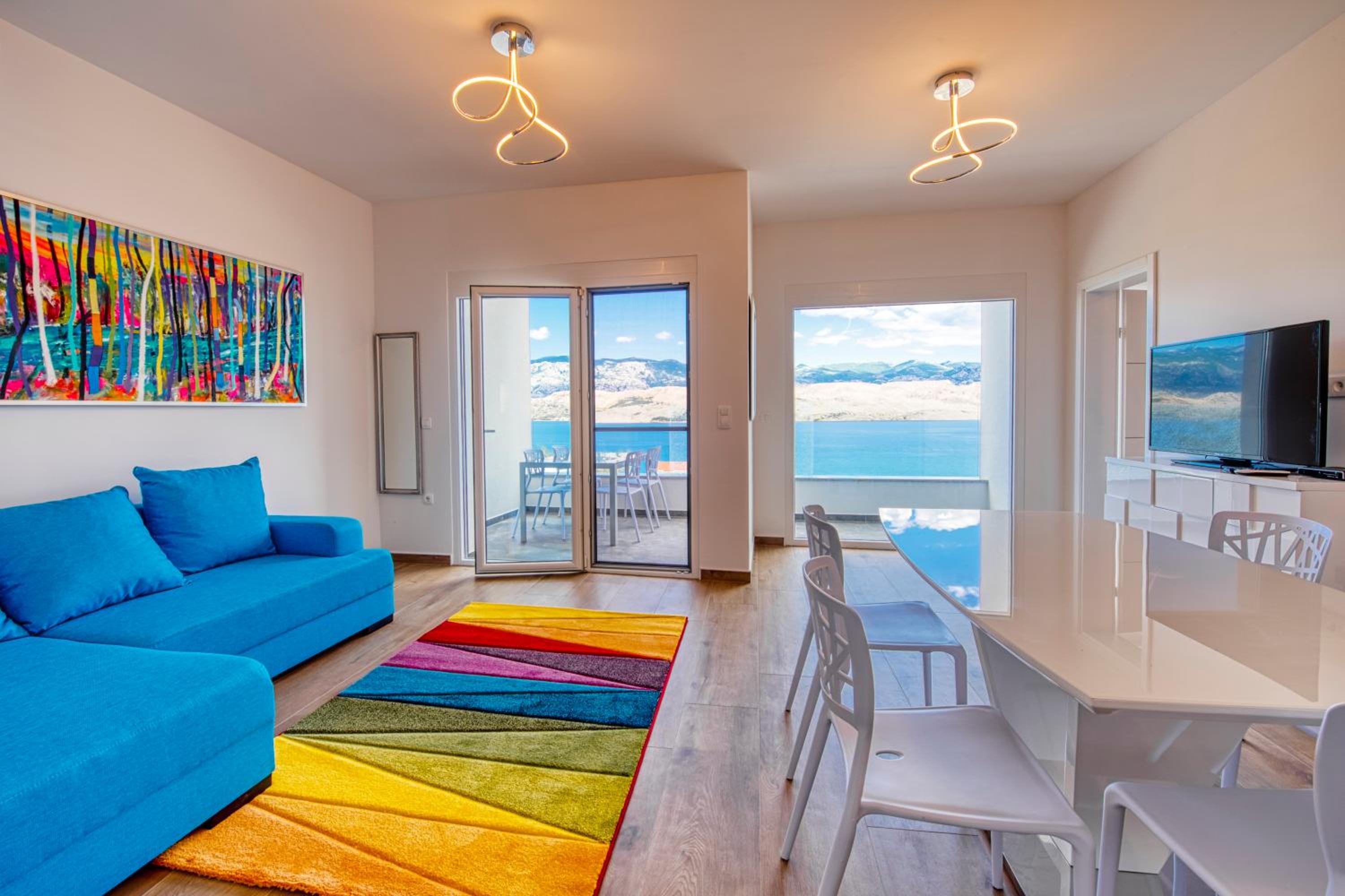 Apartamento com Piscina e Vista para o Mar
