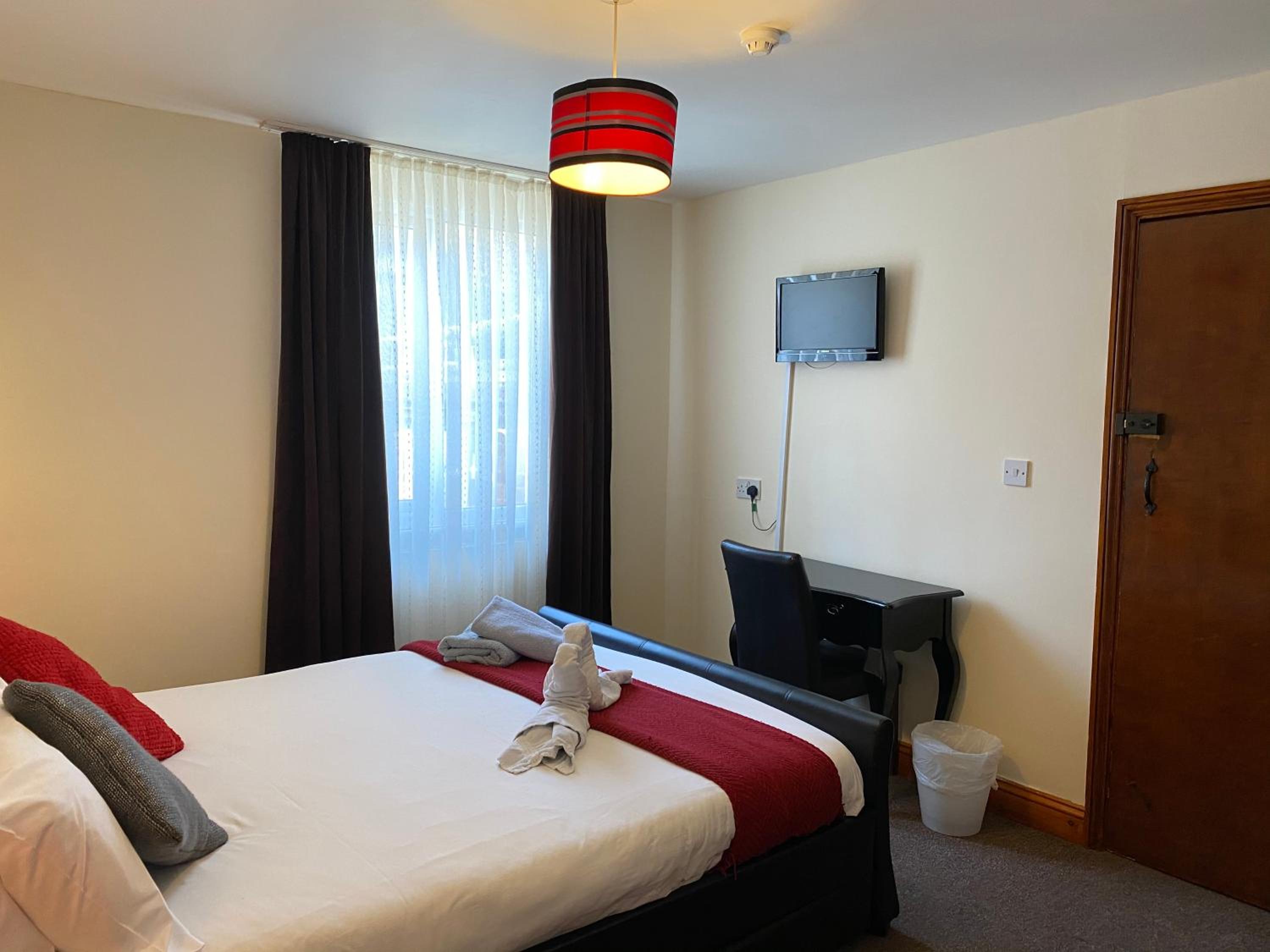 Double Room - Photo 11
