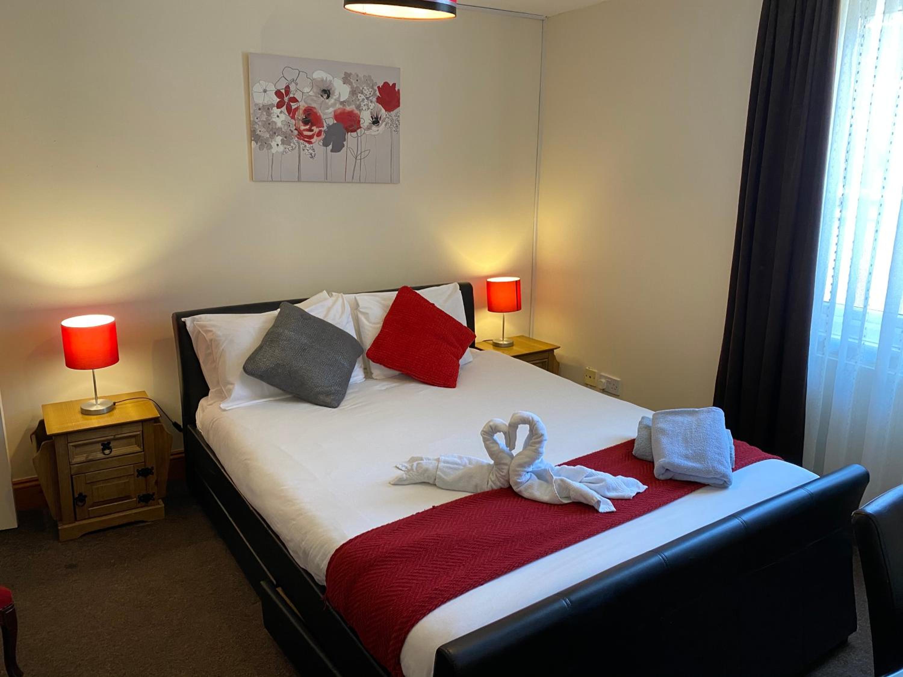 Double Room - Photo 9