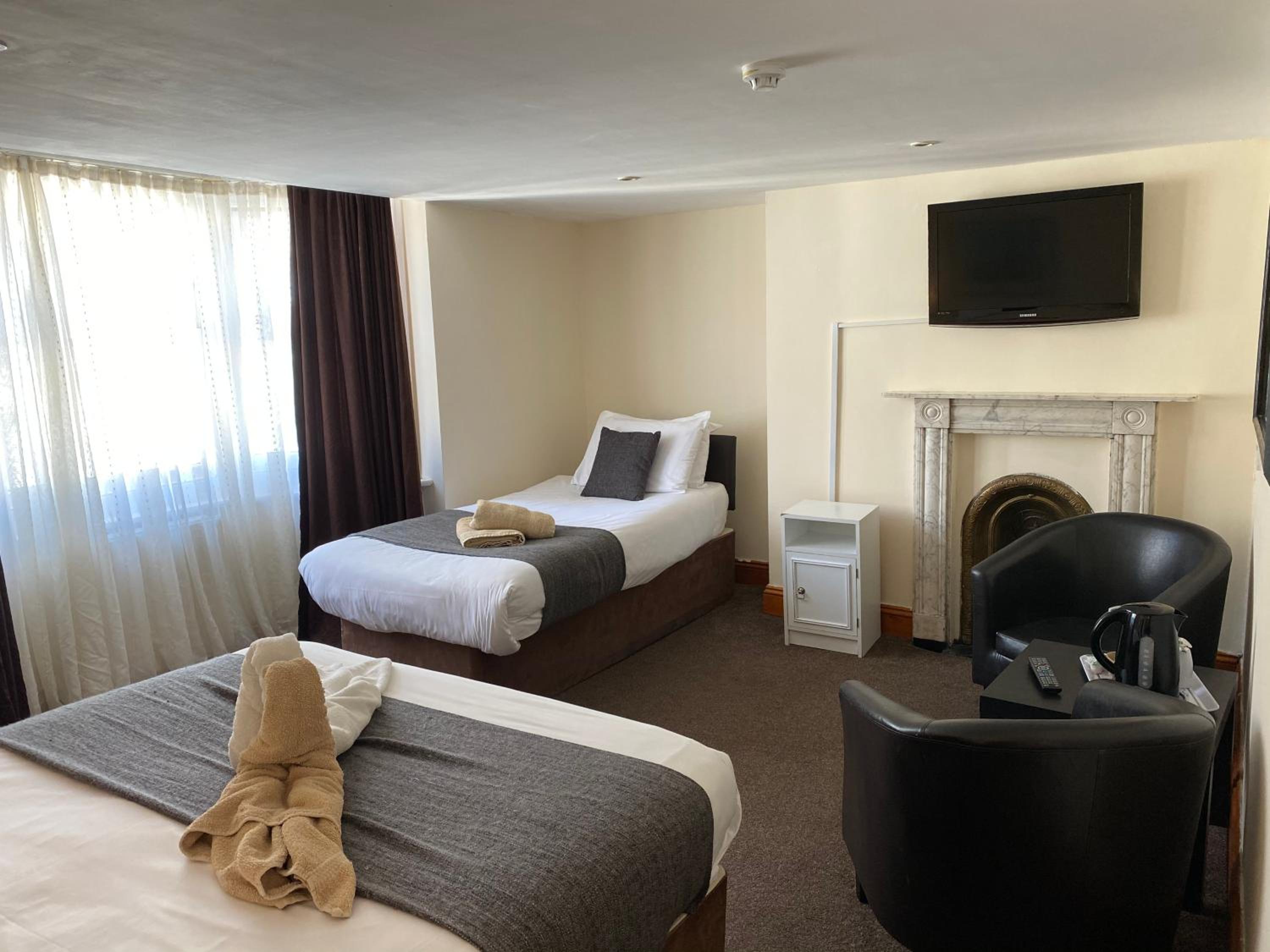 Triple Room - Photo 7