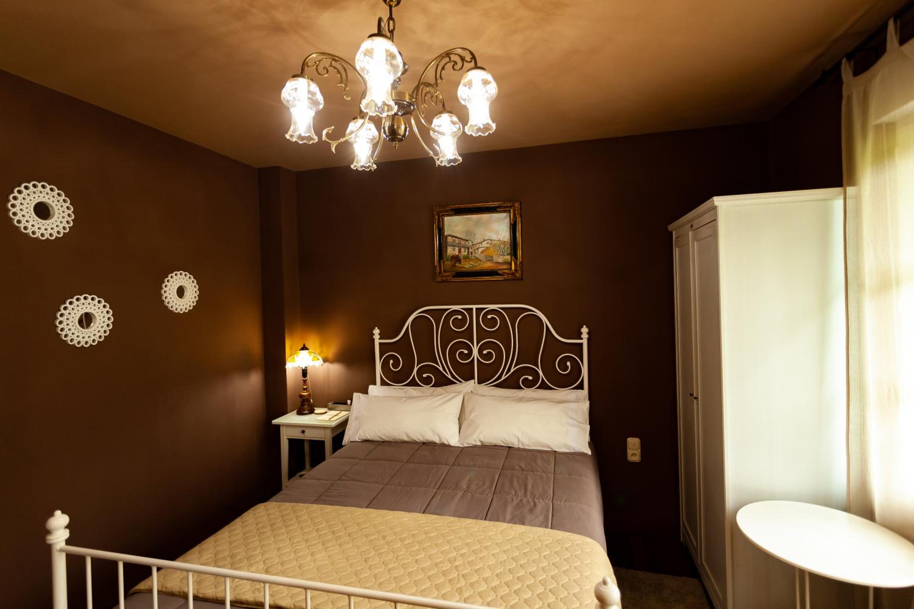 Standard Double Room - Photo 1
