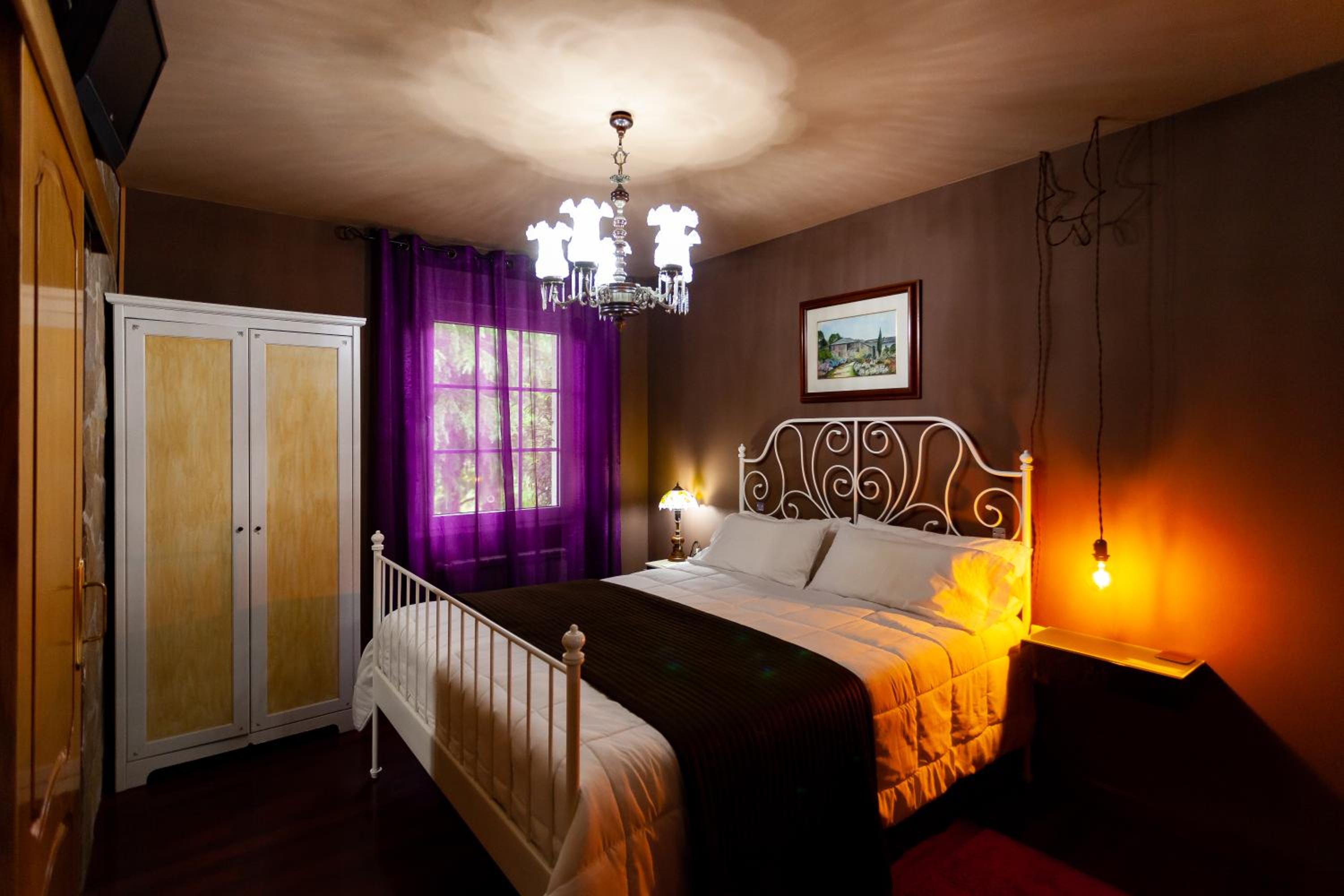Double Room - Photo 6