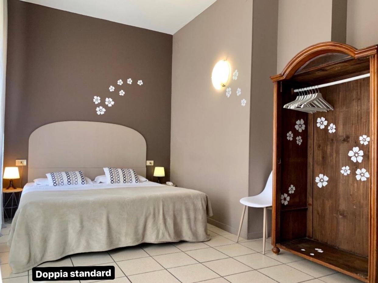 Double or Twin Room - Photo 1