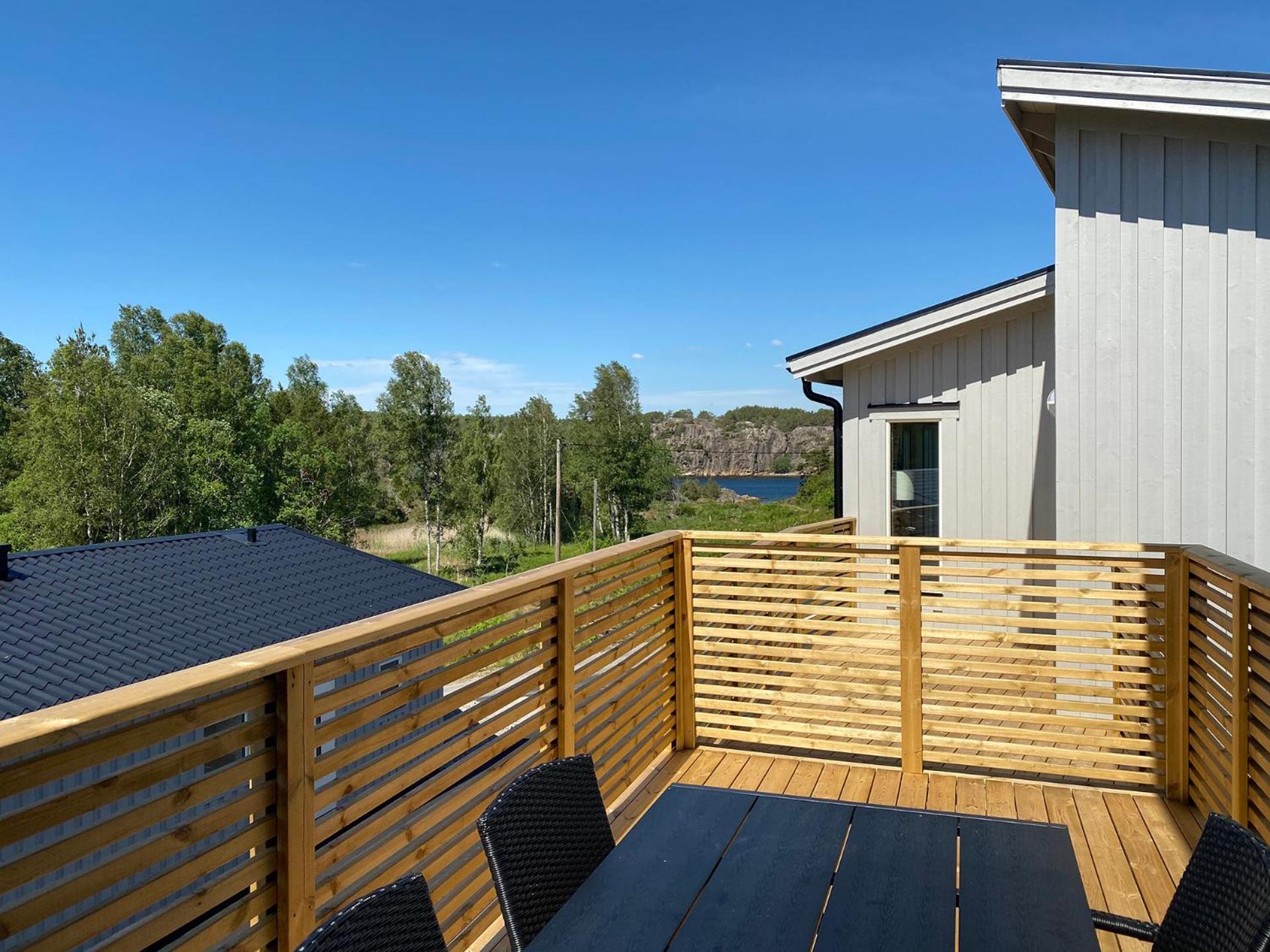 Two-Bedroom House - Photo 4