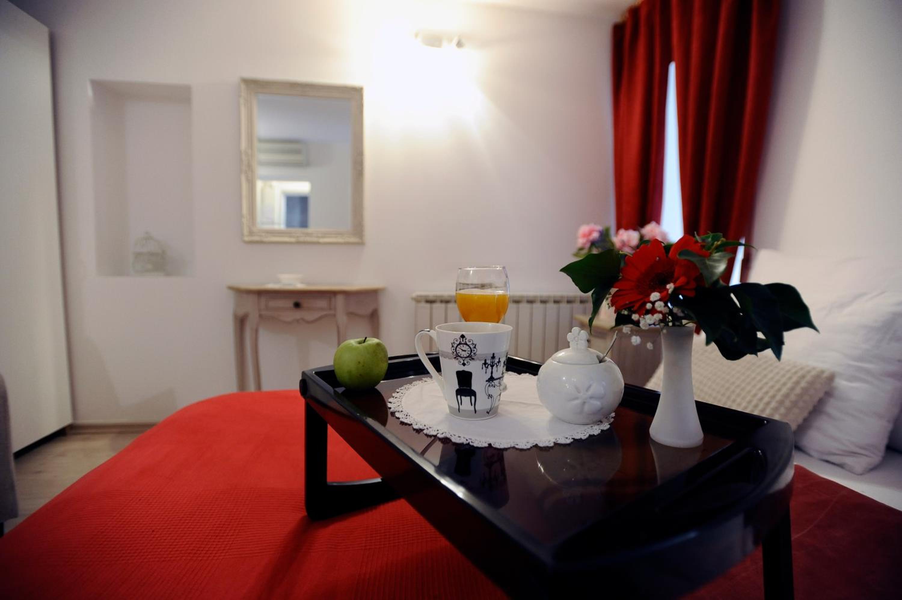 One-Bedroom Apartment - Photo 26