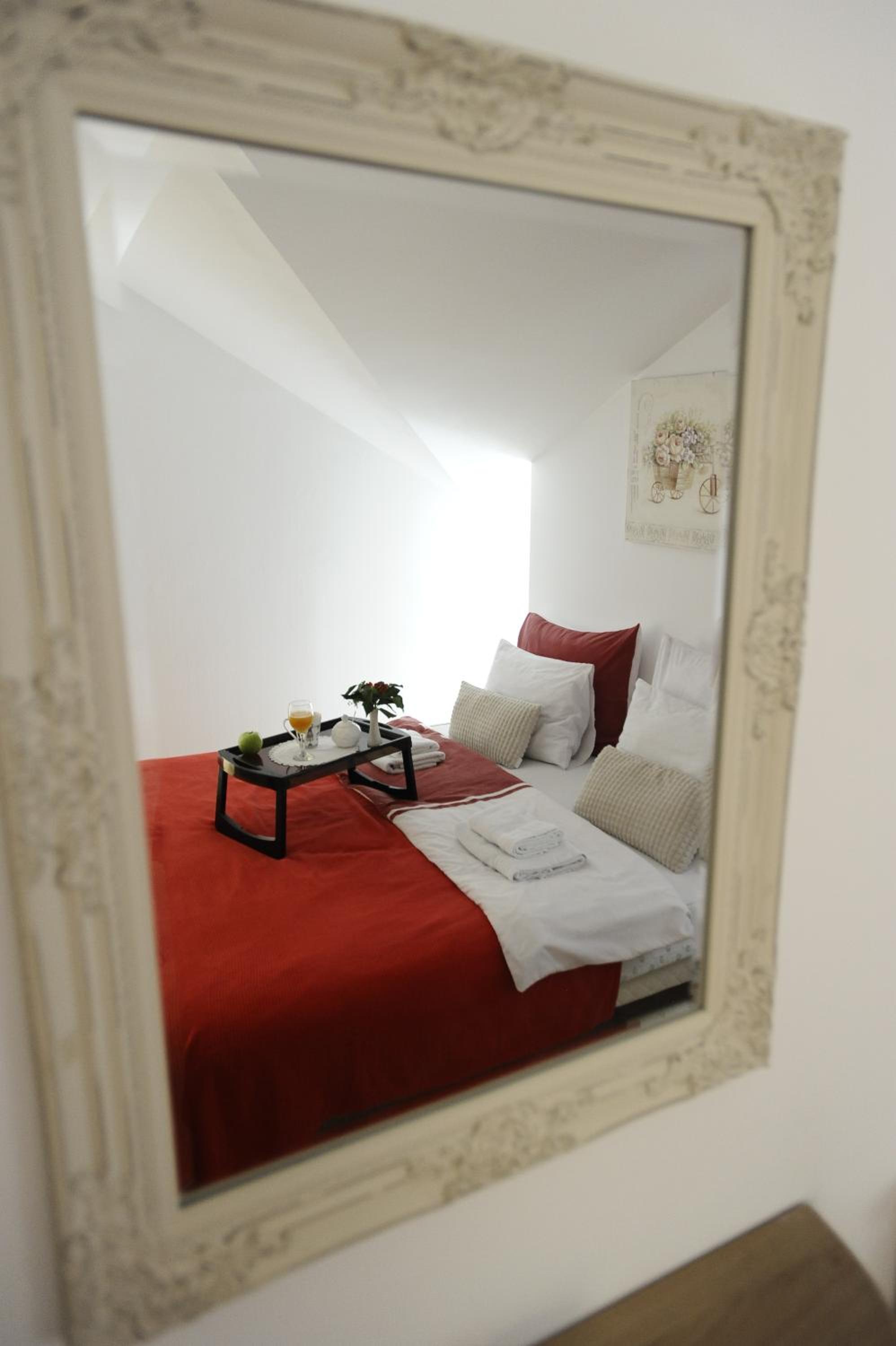 One-Bedroom Apartment - Photo 24