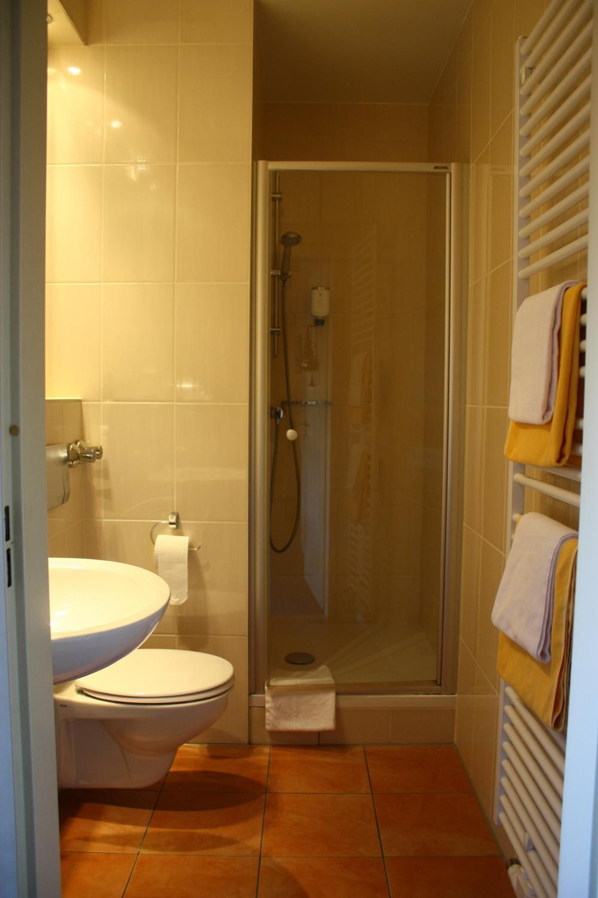 Standard Room photo 3