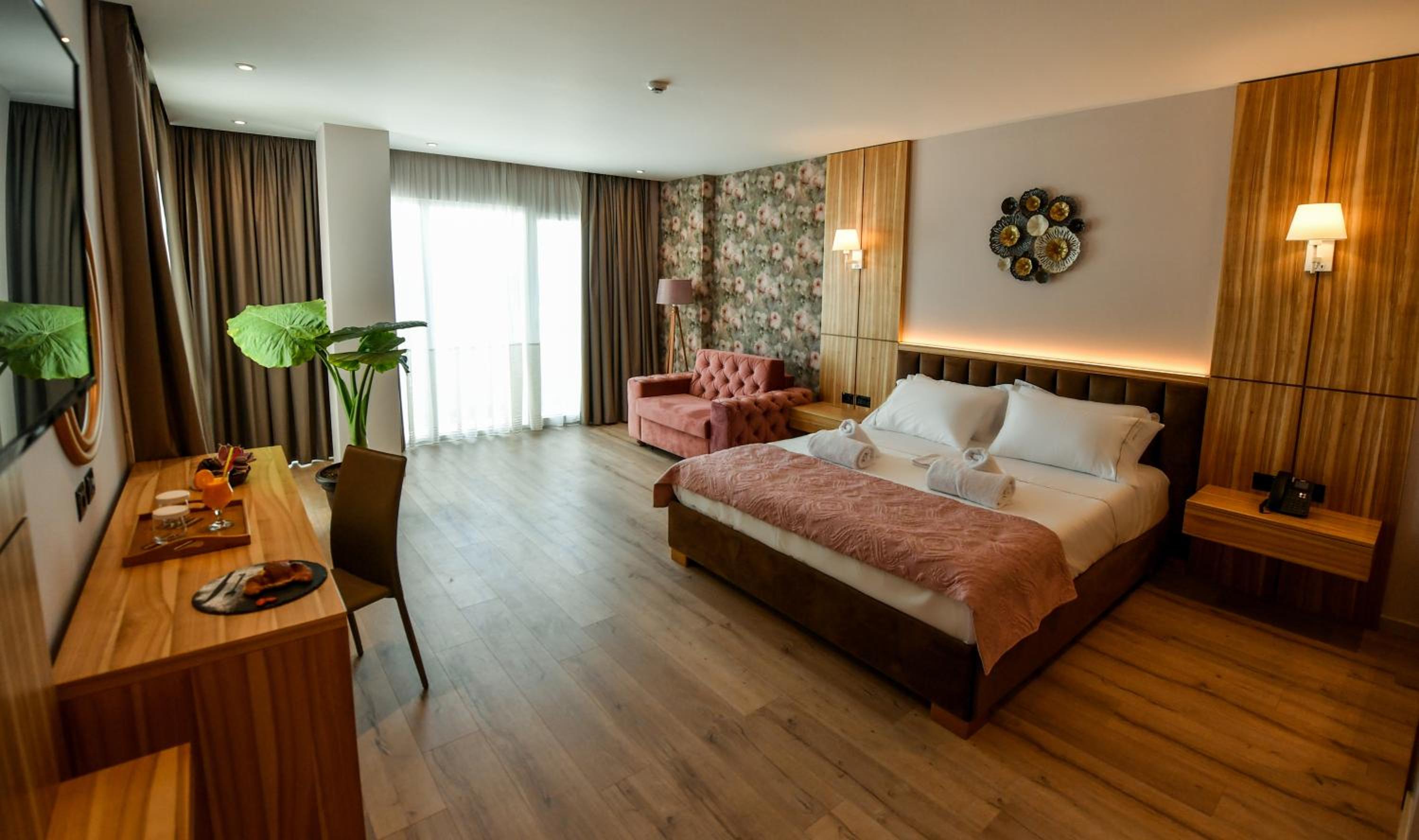 Junior Suite with Terrace