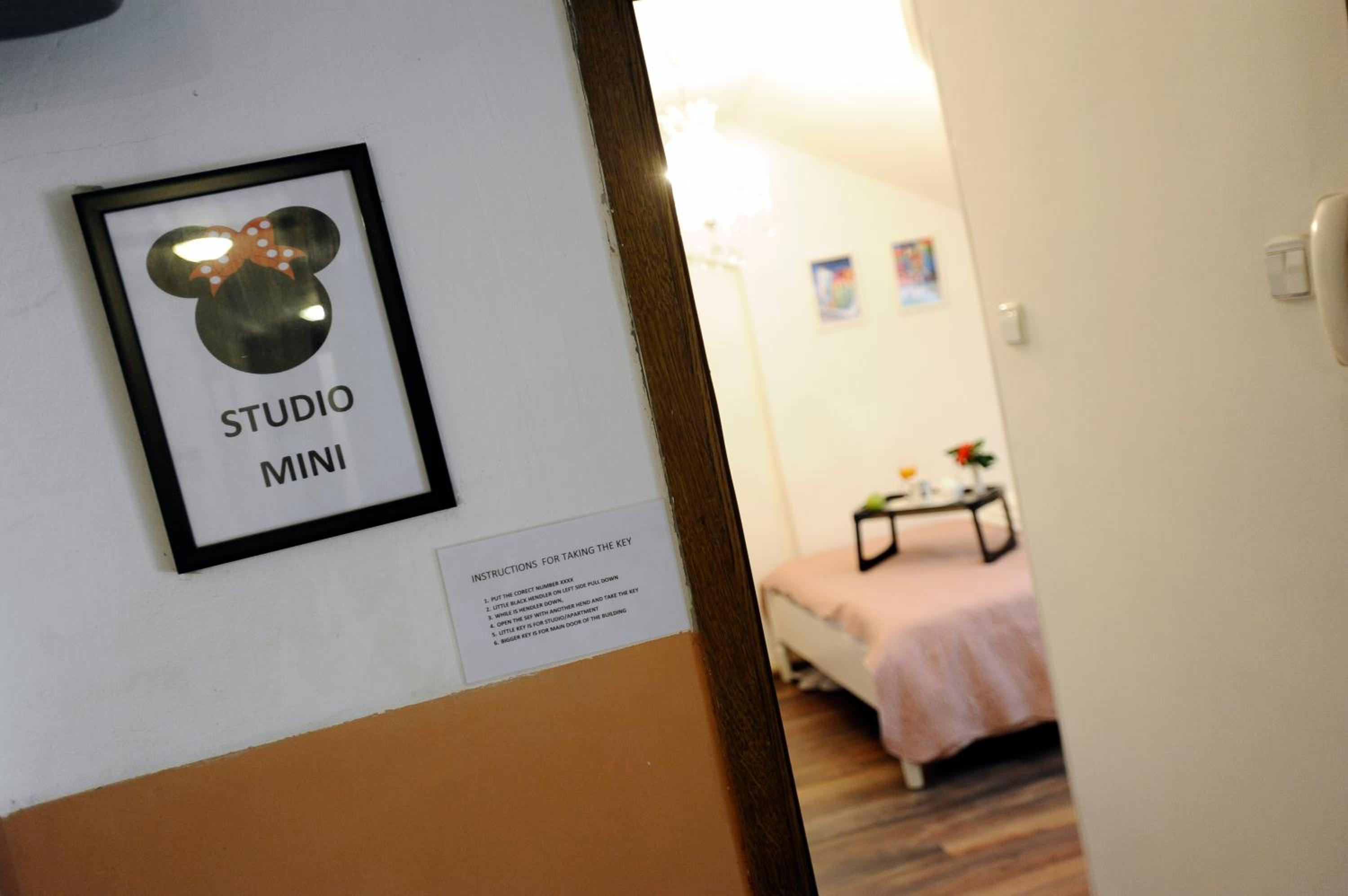 Studio - Photo 13