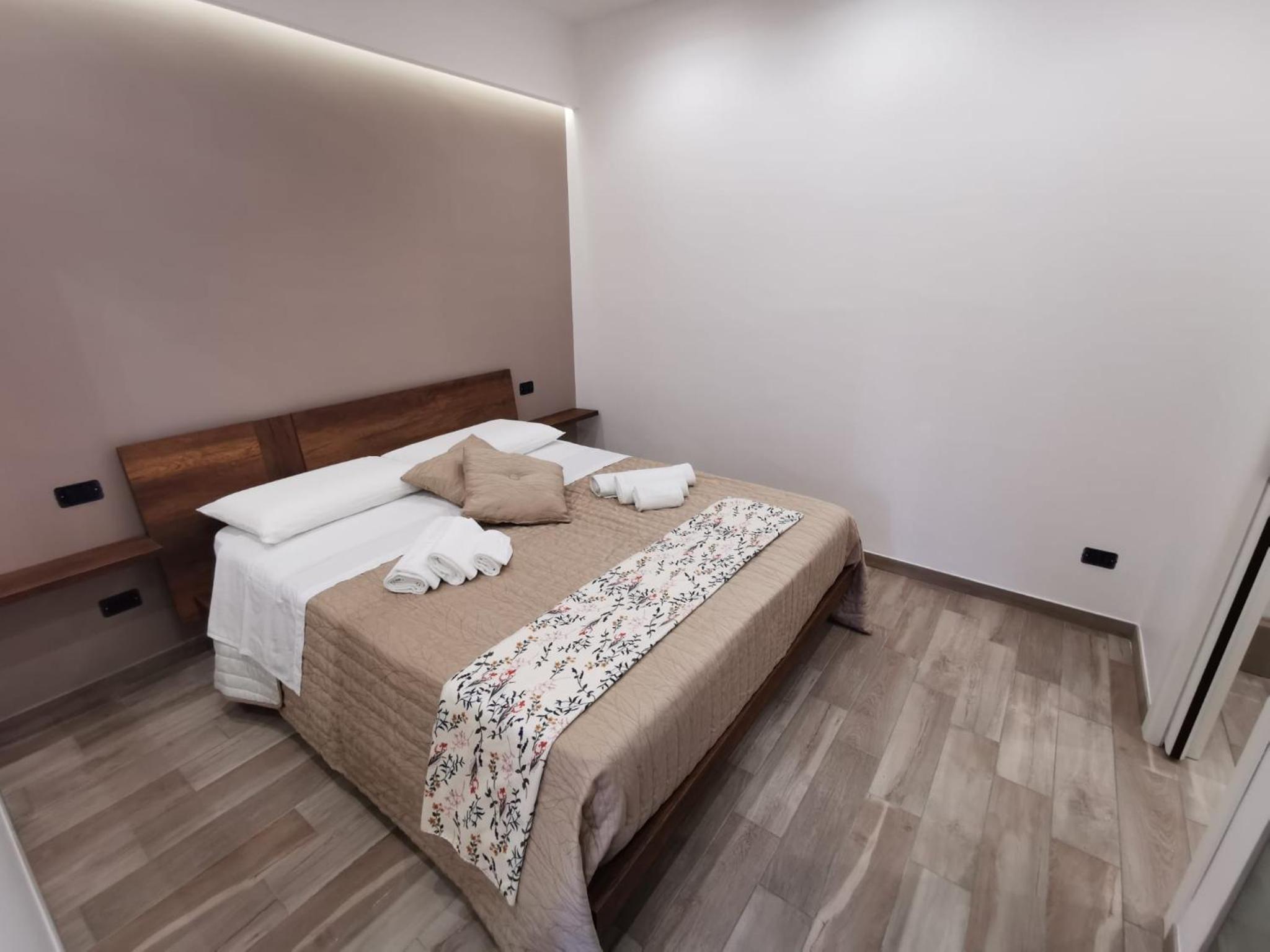 One-Bedroom Apartment - Photo 7