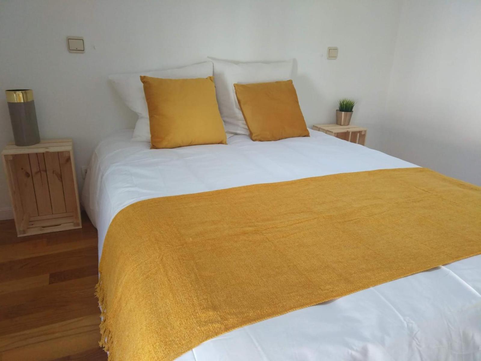 Two-Bedroom Apartment - Photo 2