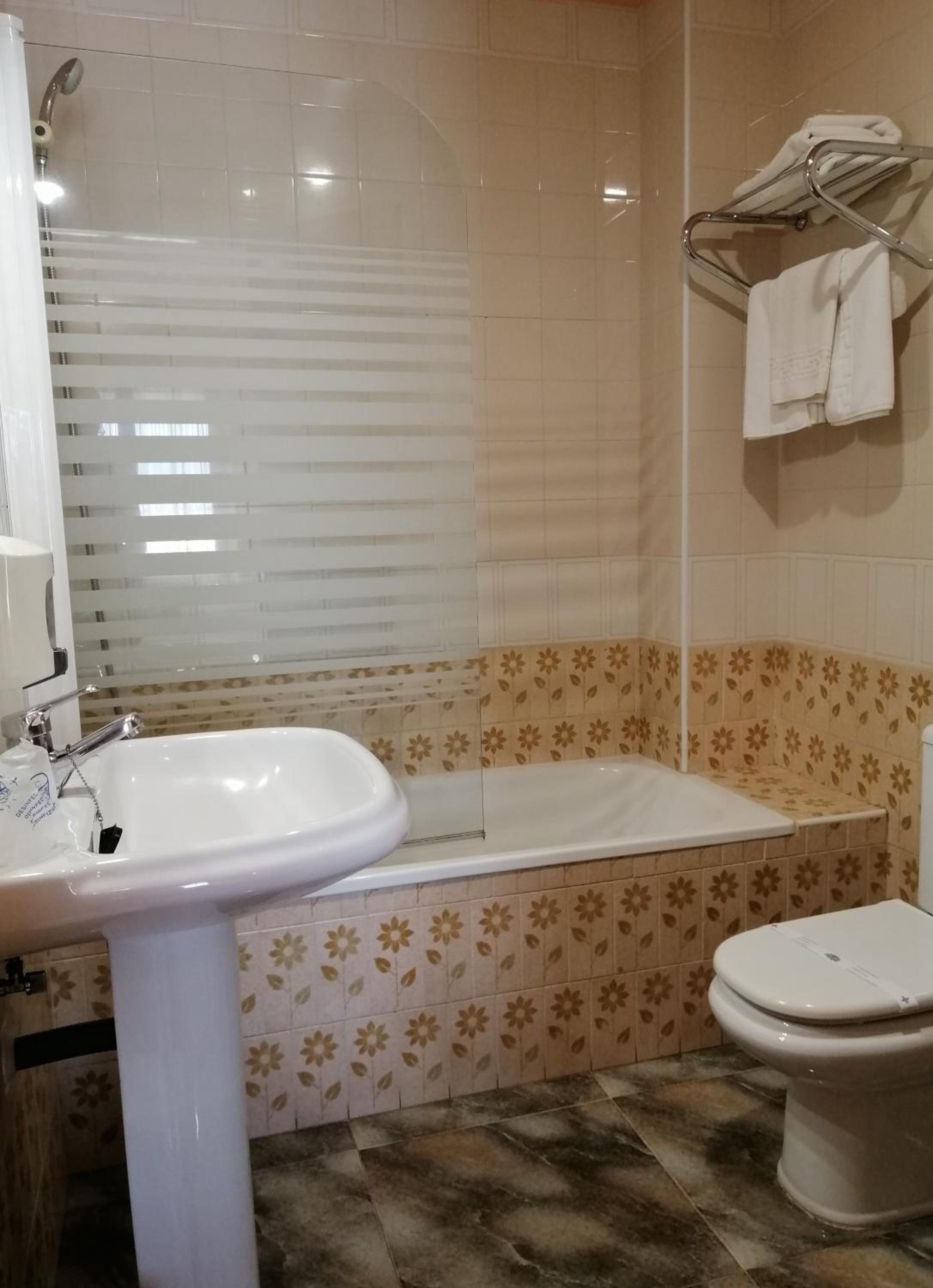 Double Or Twin Room photo 2