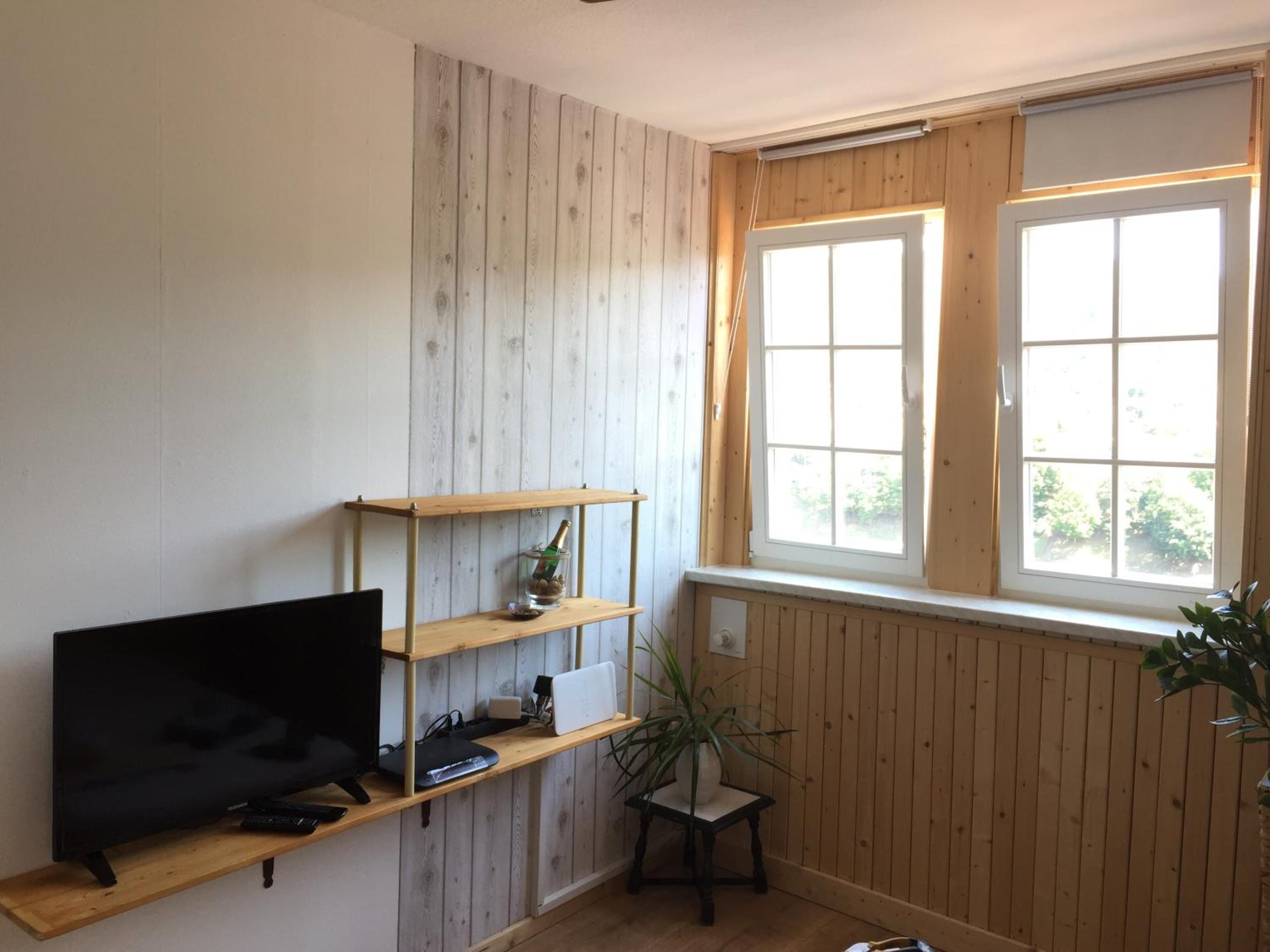 Apartment with Mountain View - Photo 1