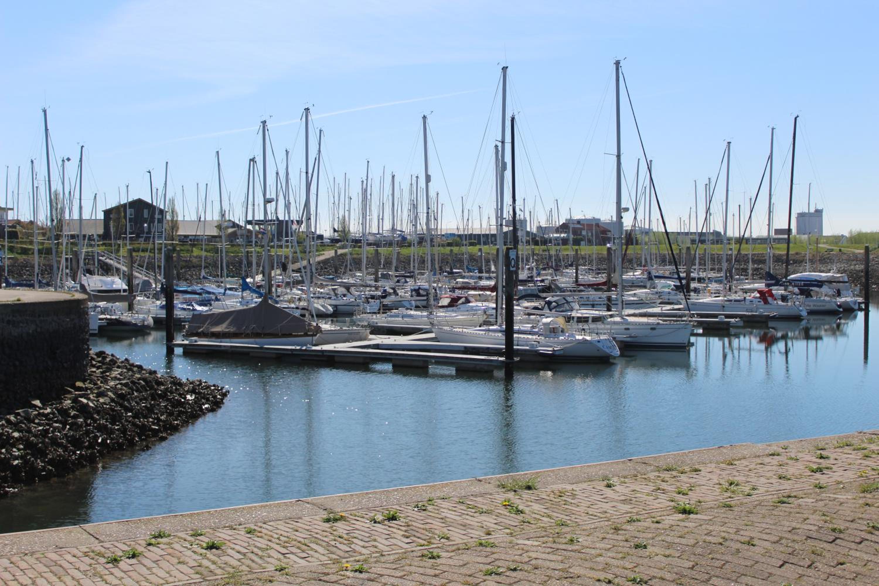 Double Room with Harbor View - Photo 10