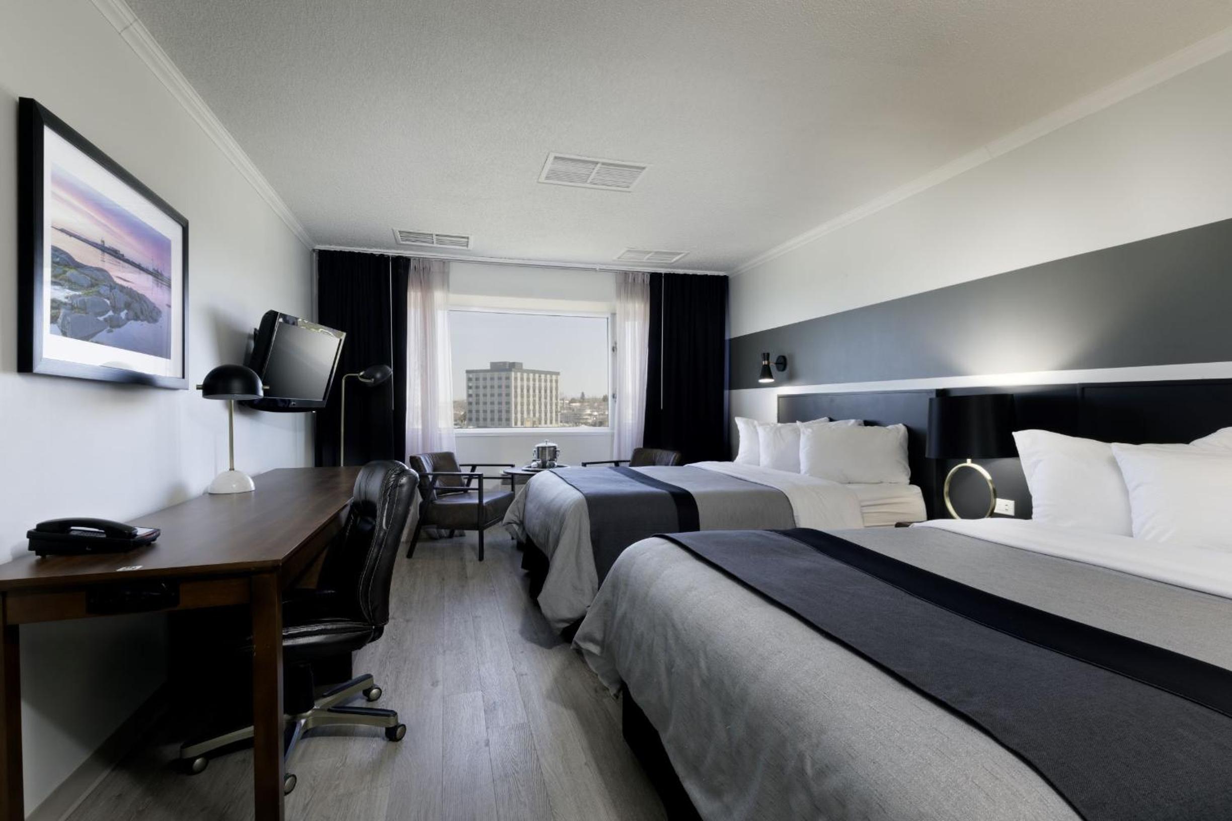 Standard Room with Two Queen Beds photo 1