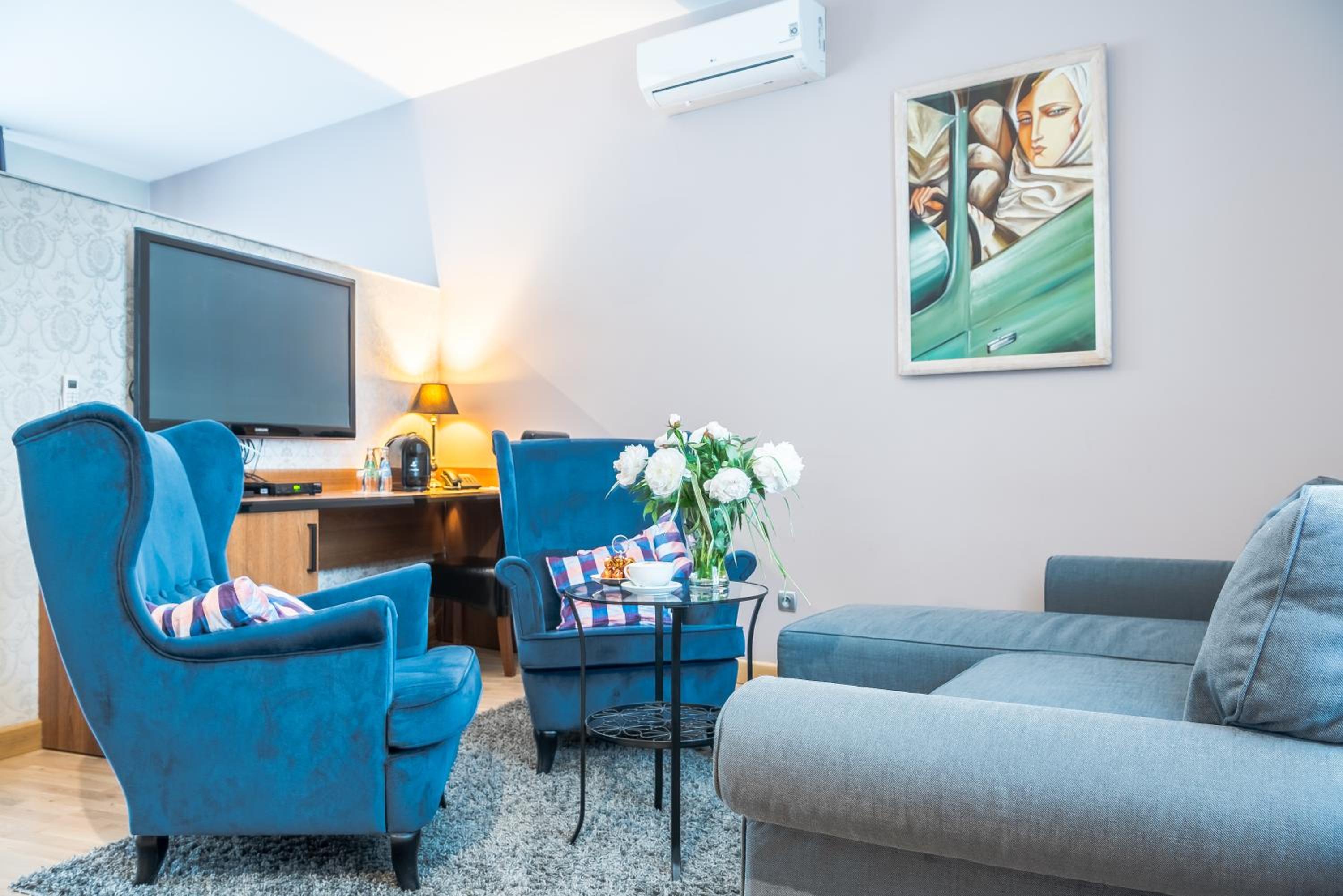 Suite photo 1