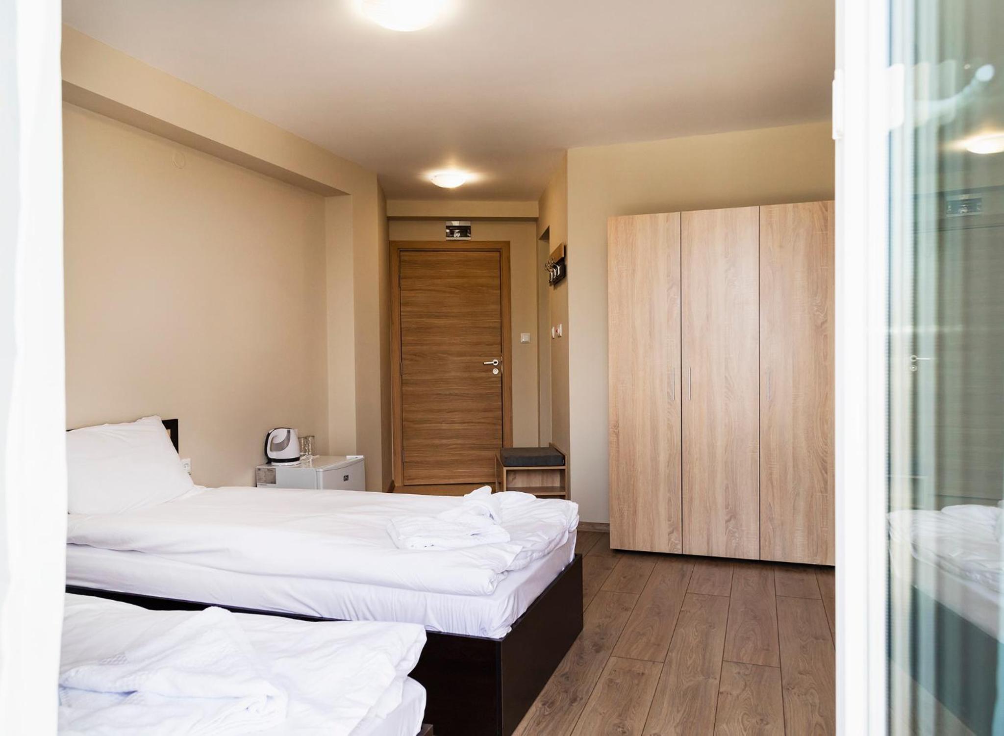 Budget Twin Room - Photo 1