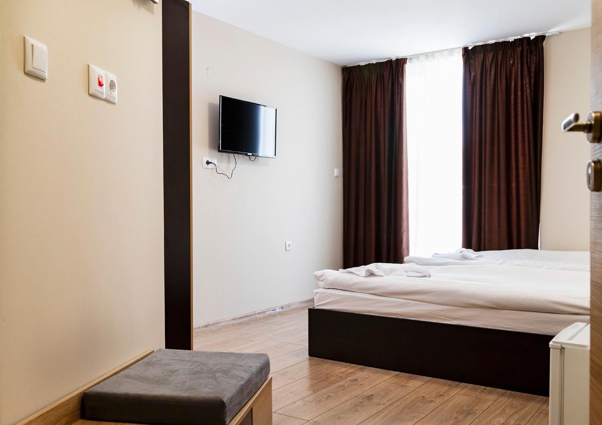 Budget Twin Room - Photo 2