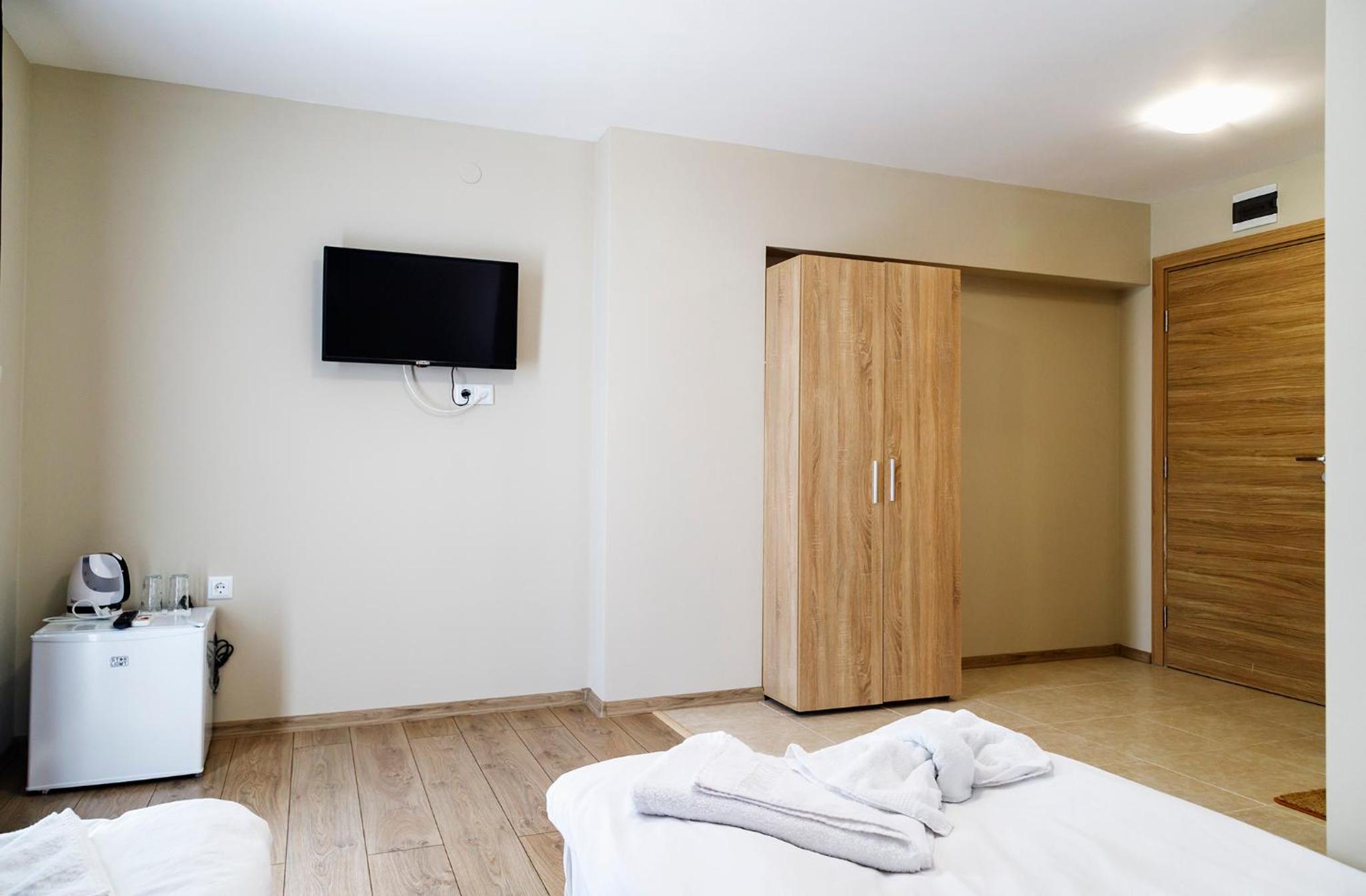 Budget Twin Room - Photo 3