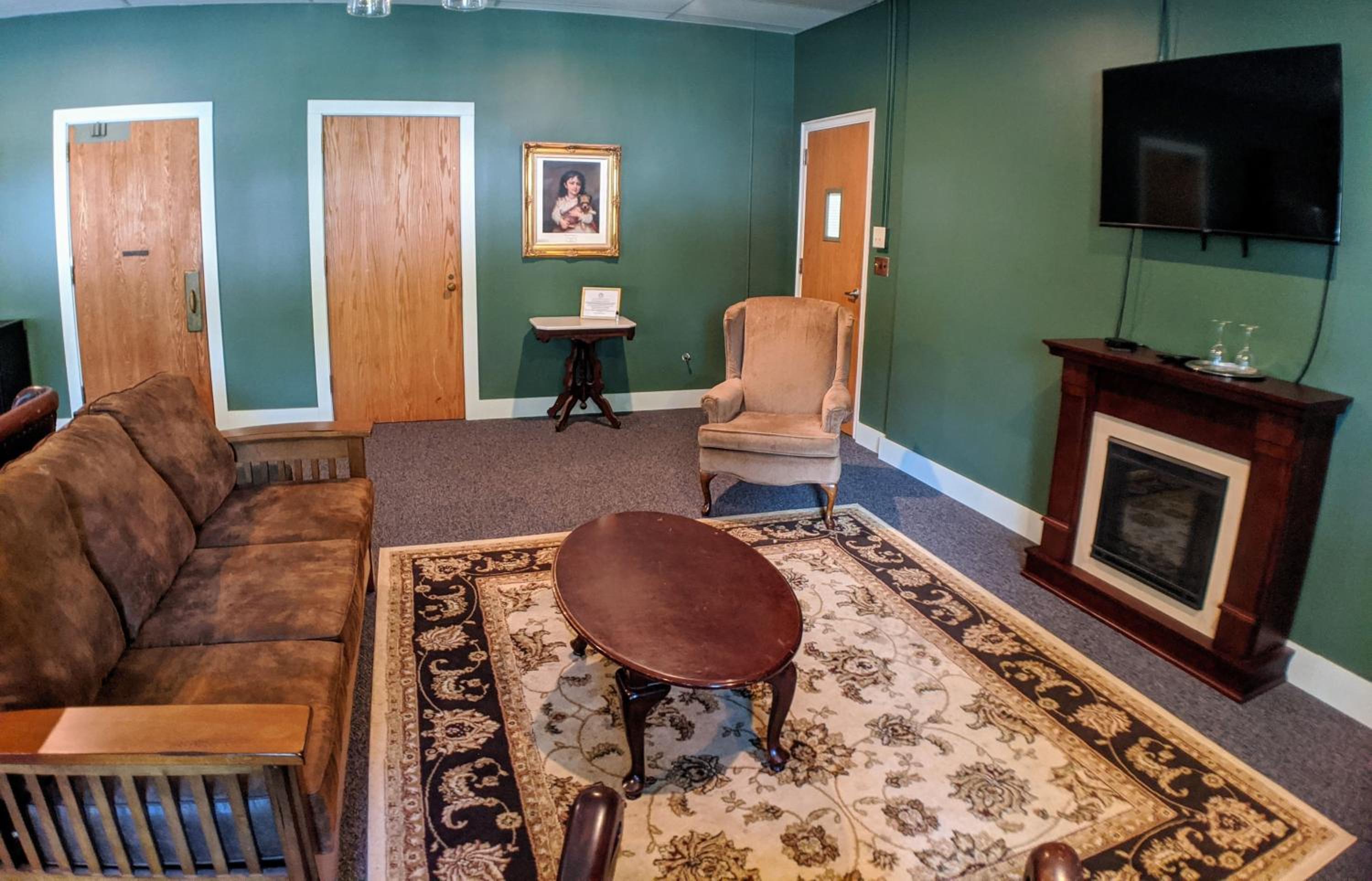 Deluxe Queen Room with Two Queen Beds - Photo 5