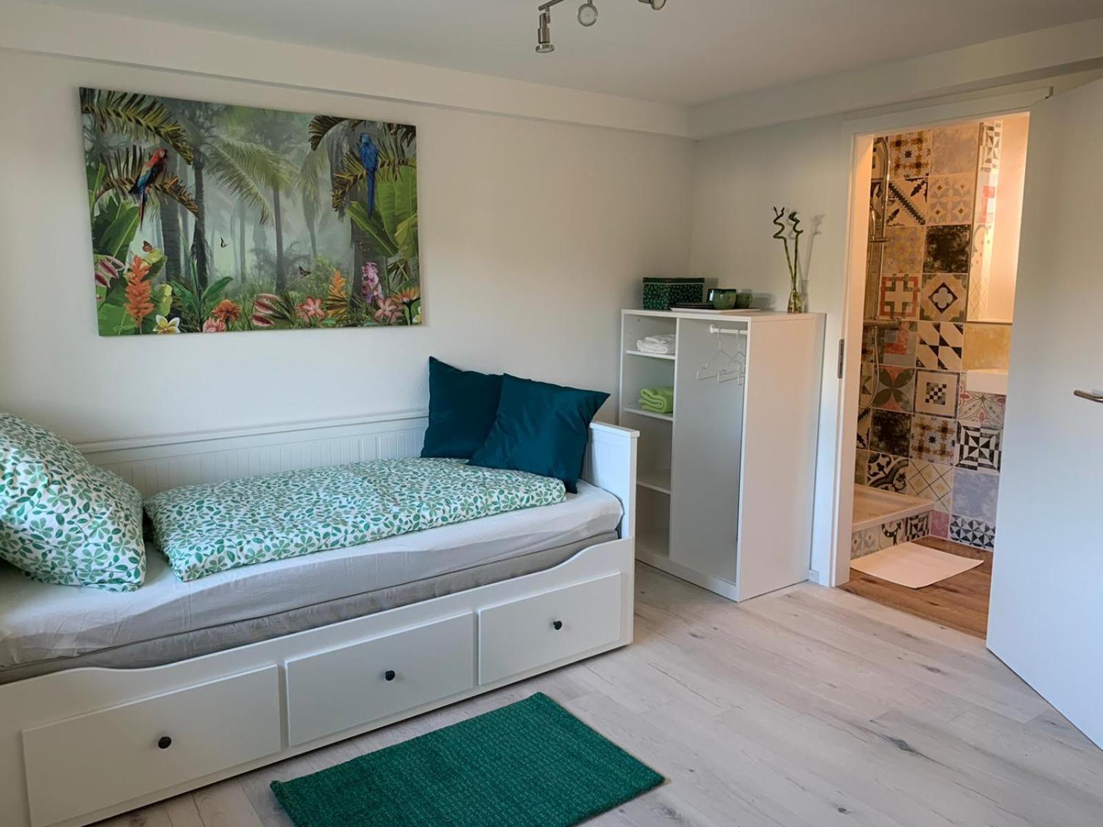 One-Bedroom Apartment - Photo 3