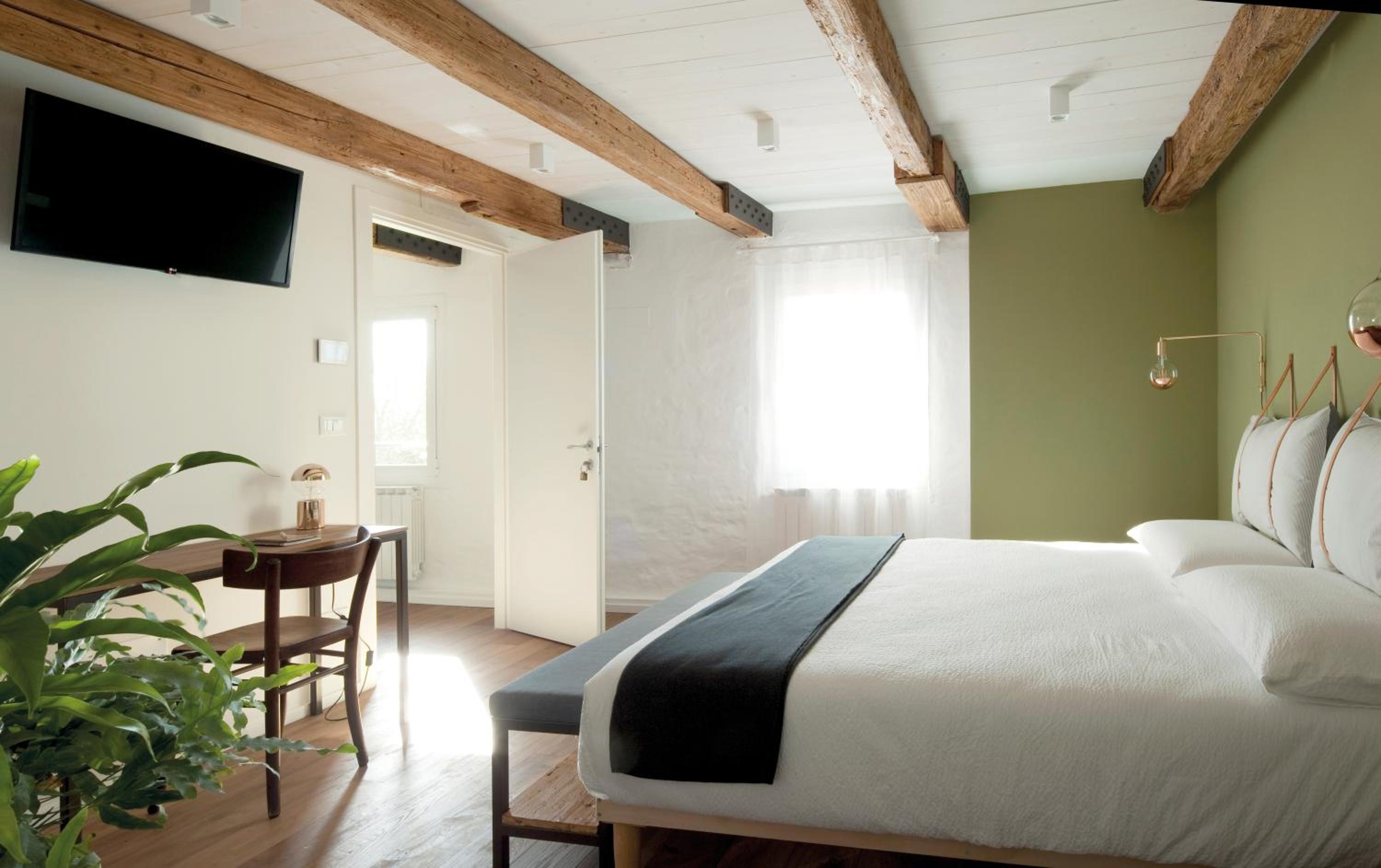 Double Room with Private Bathroom photo 3