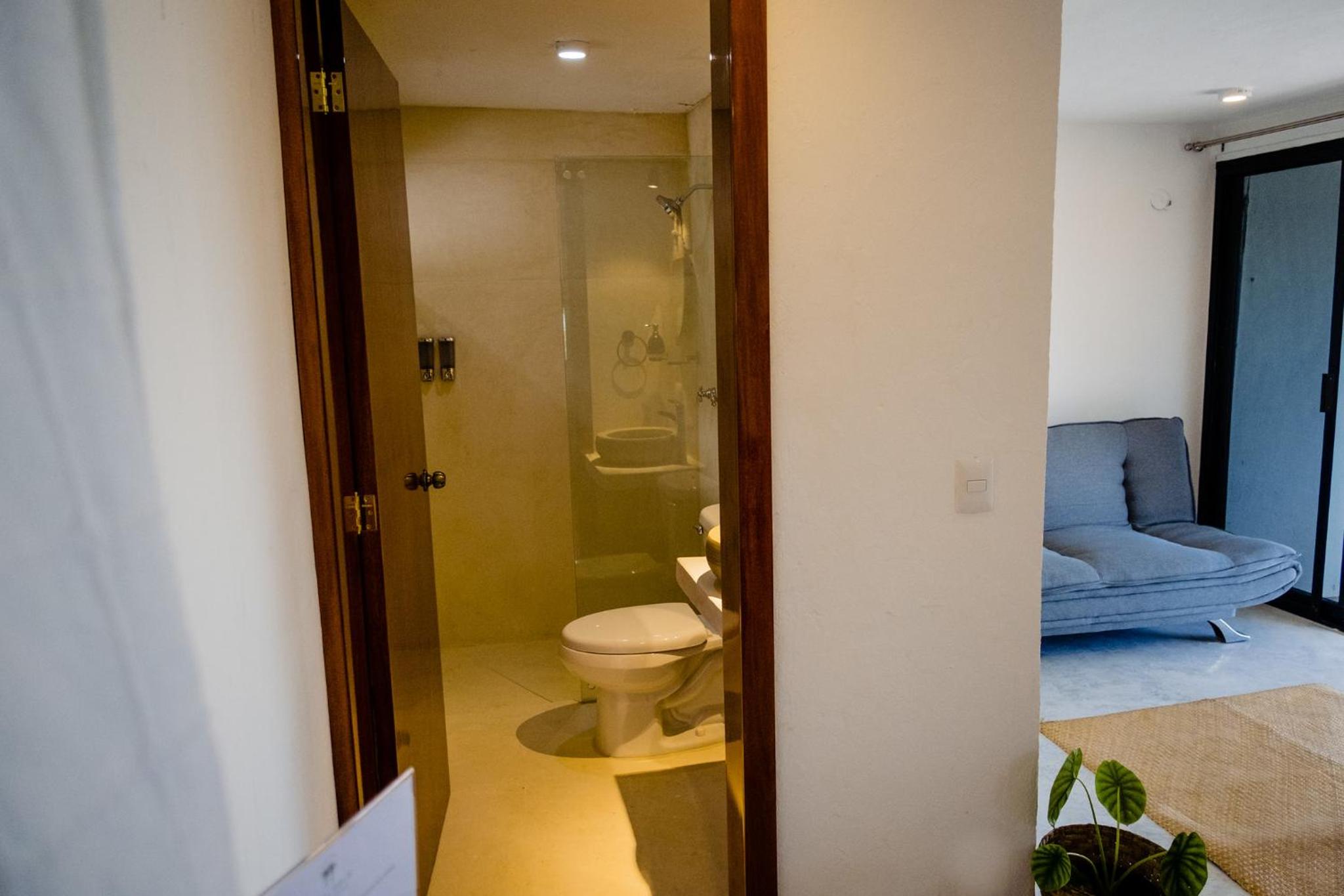 Deluxe Double Room - Photo 12