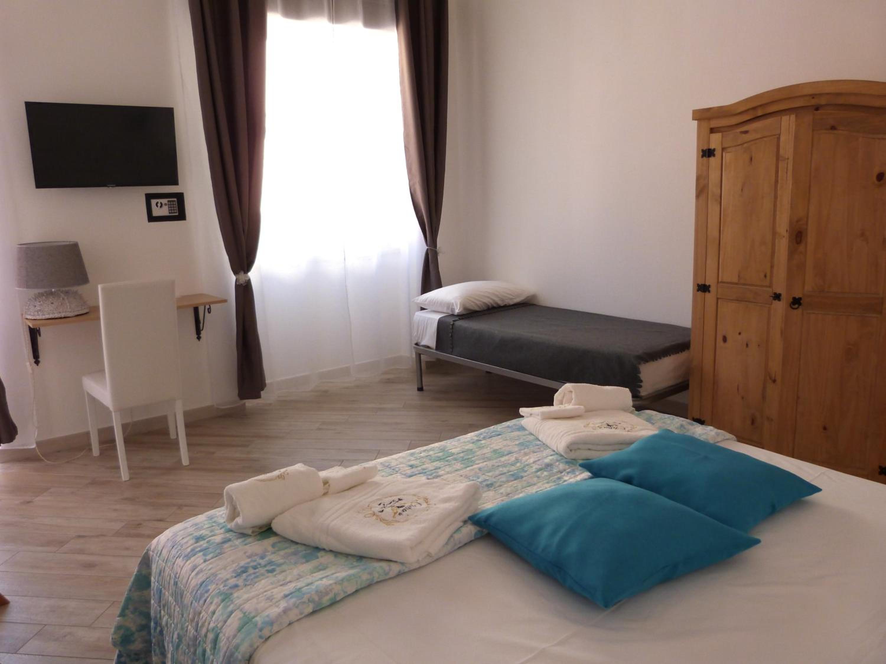 Triple Room - Photo 2