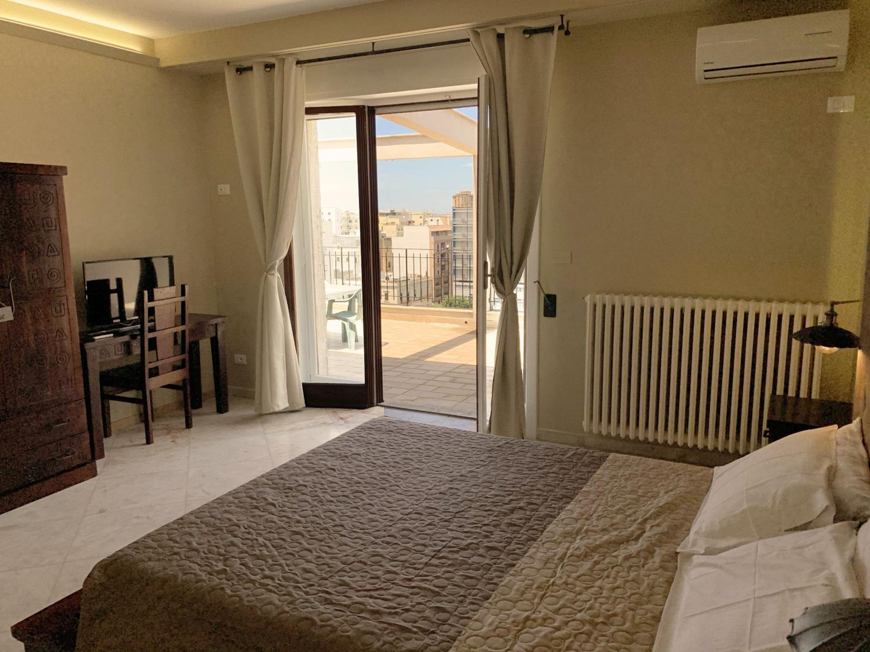 Double Room with Private External Bathroom